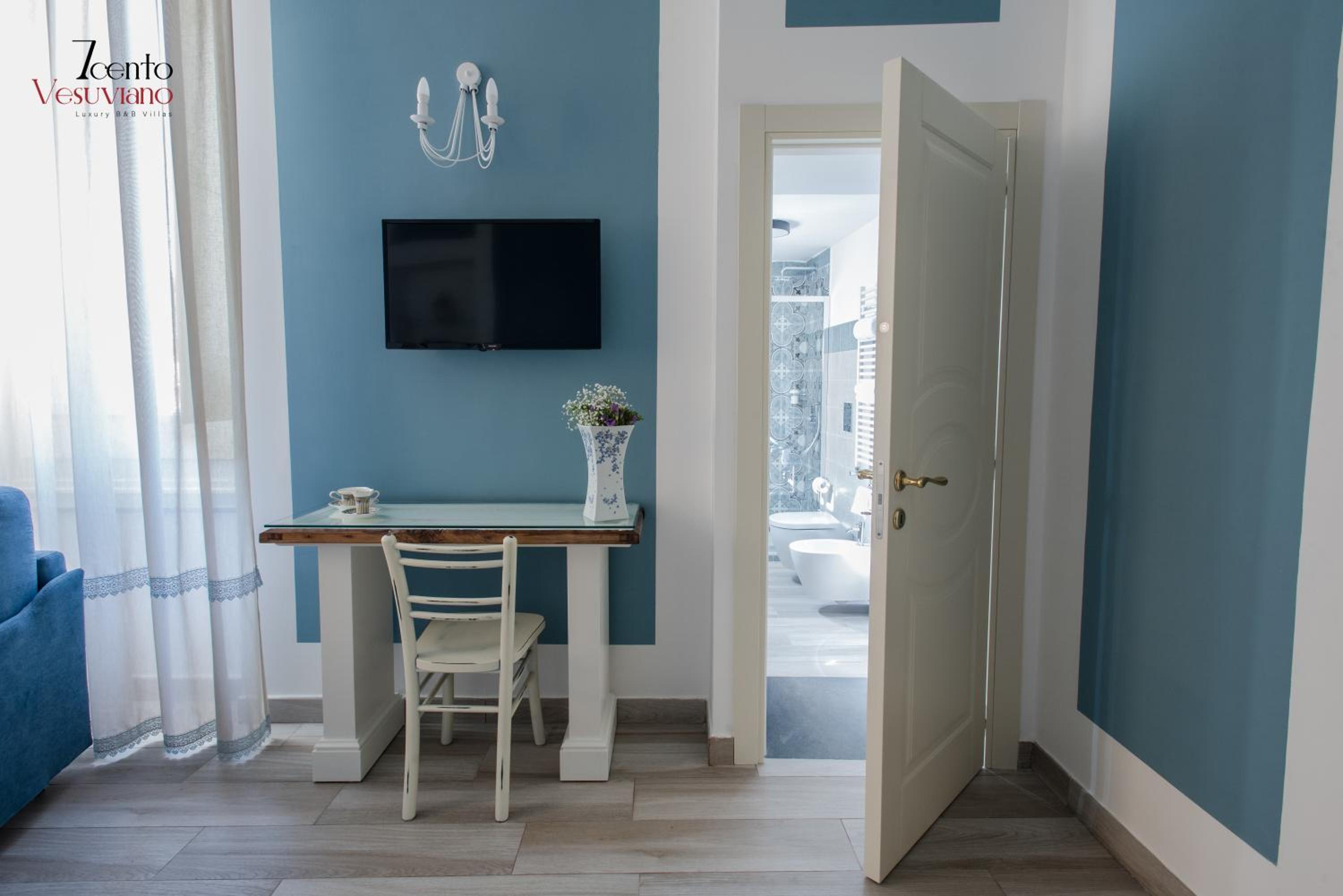 Large Double Room - Photo 3