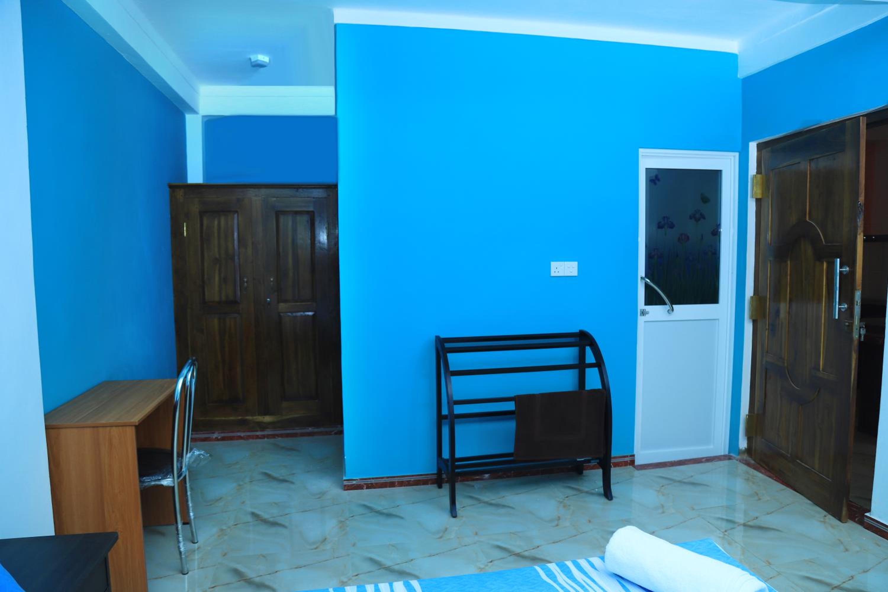 One-Bedroom House photo 1
