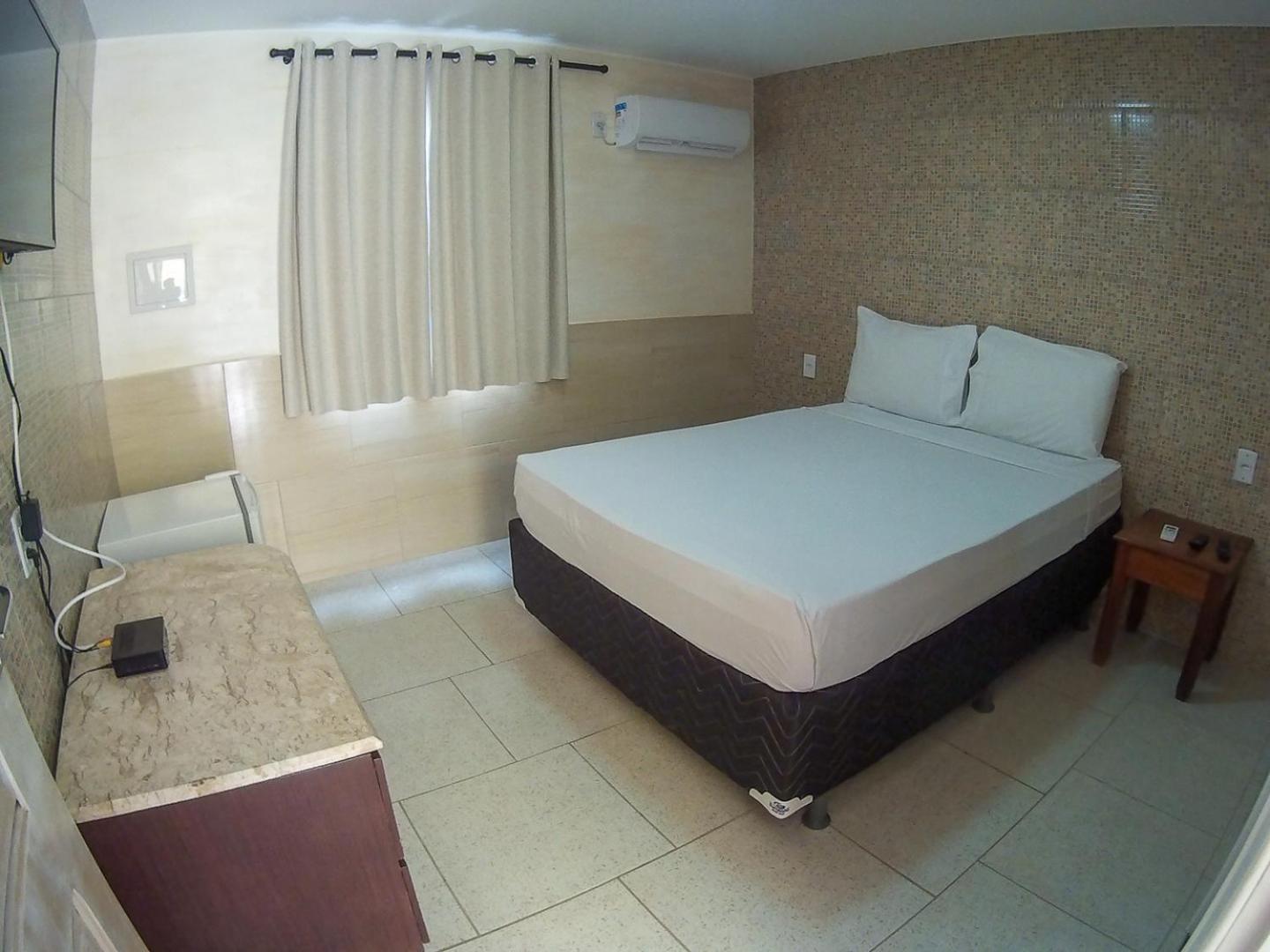 Standard Double Room - Photo 12