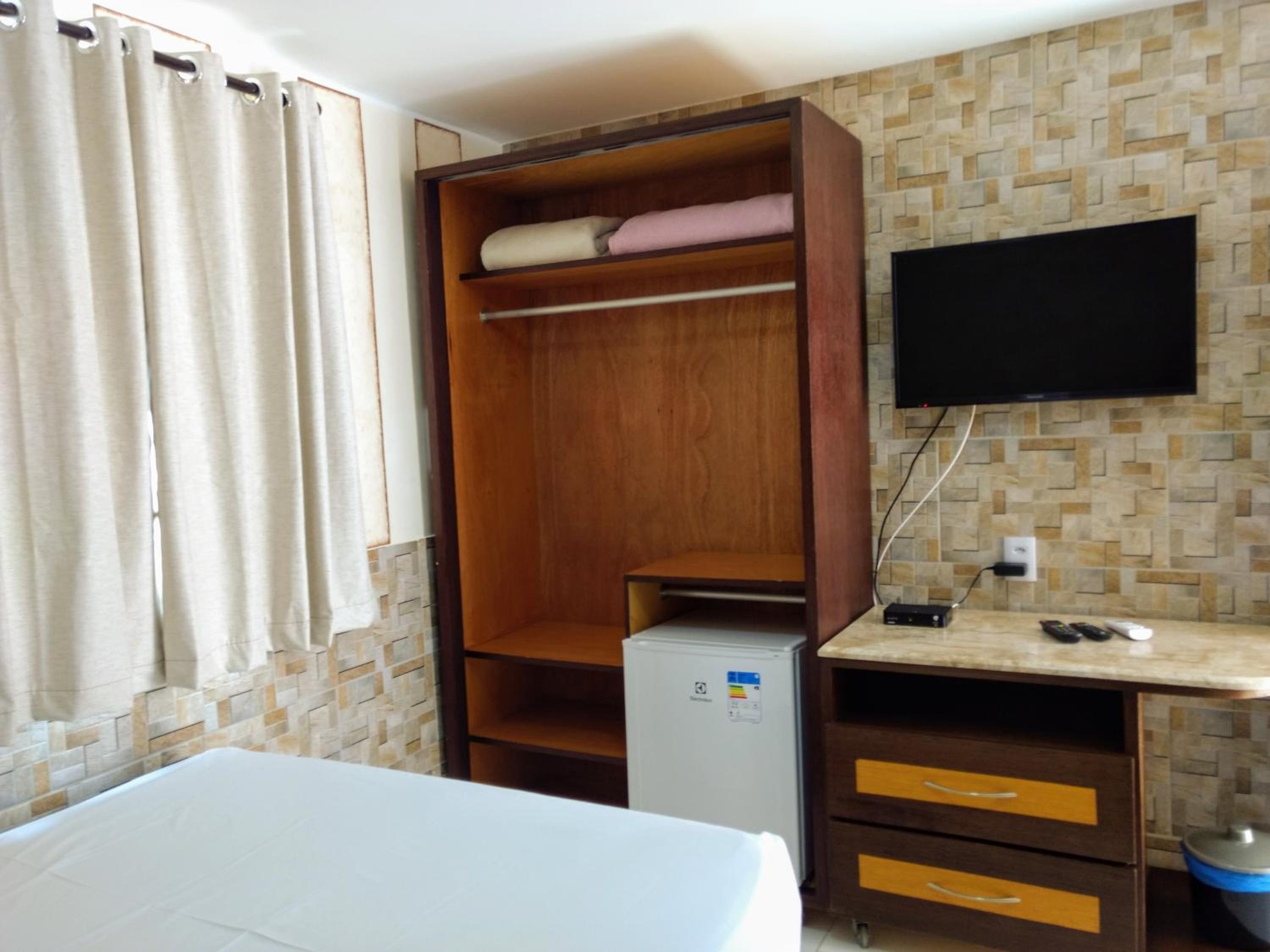 Standard Double Room - Photo 8