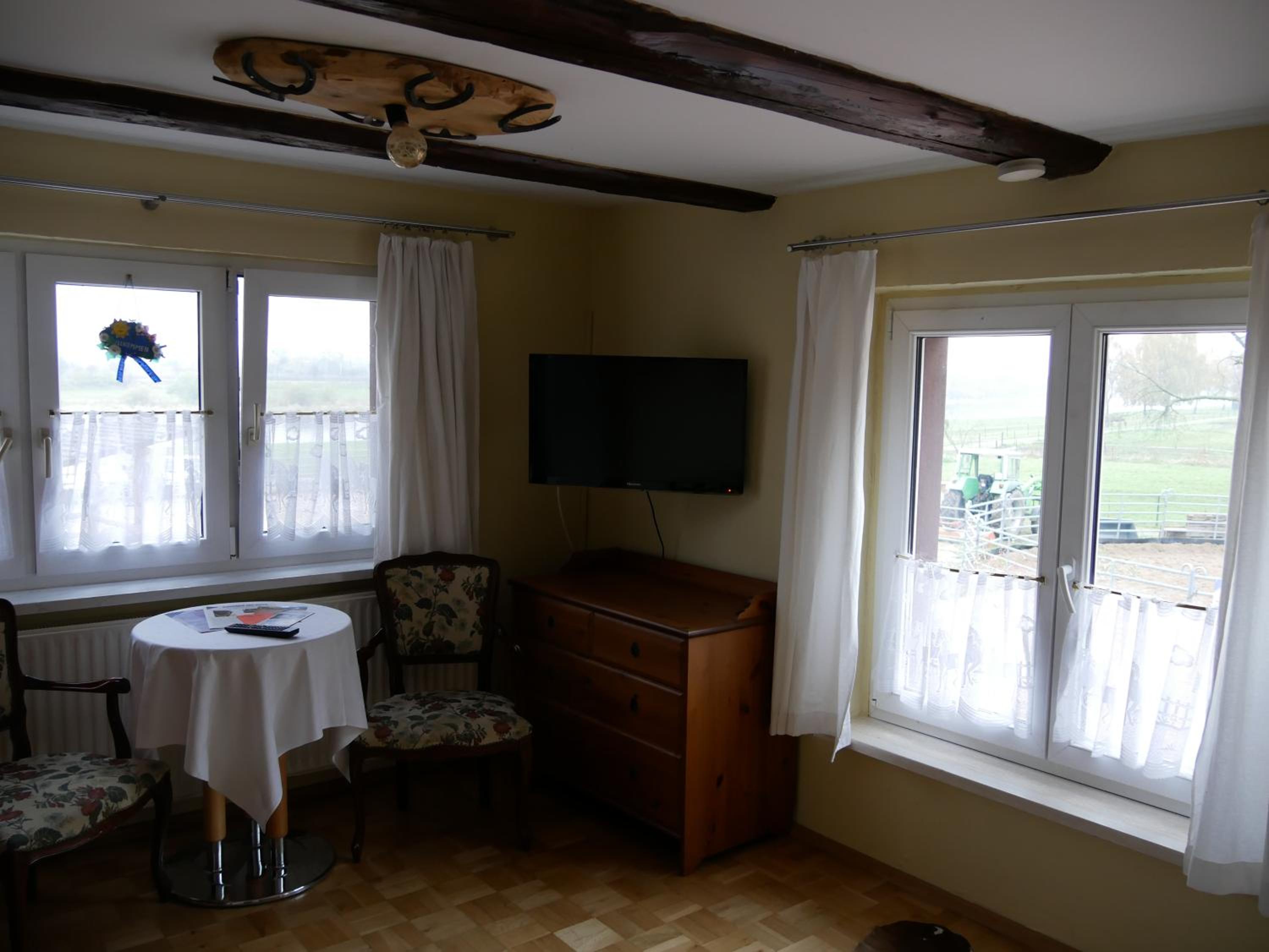 Queen Room with Balcony photo 2