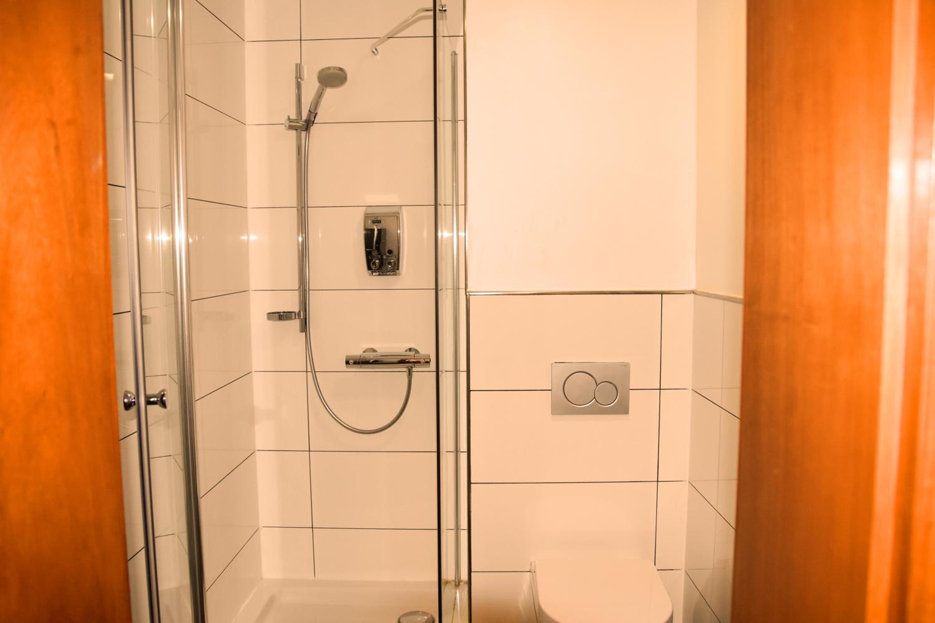 Standard Double Room - Photo 5