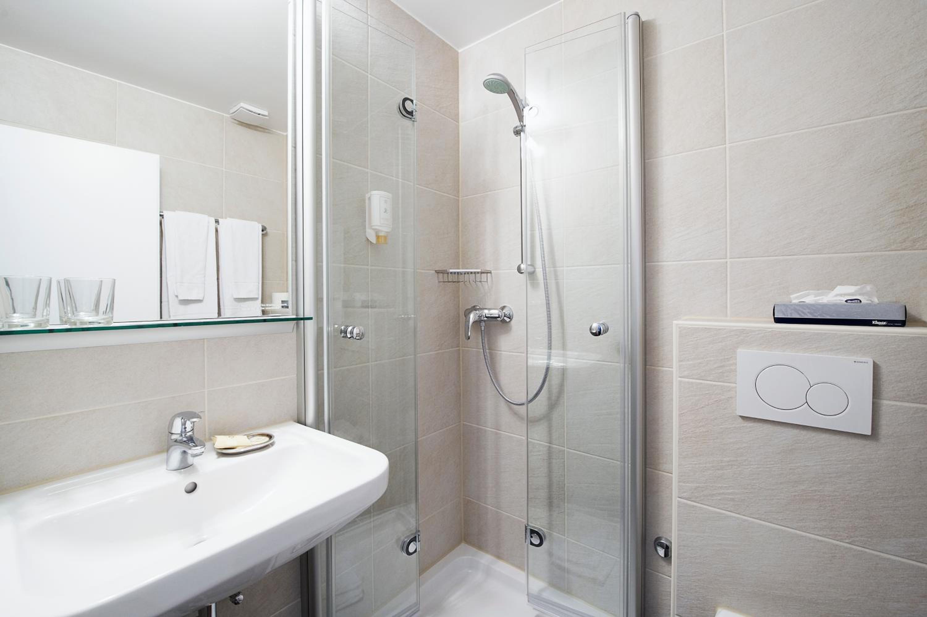 Double or Twin Room — the supplier's photographs — photo 3
