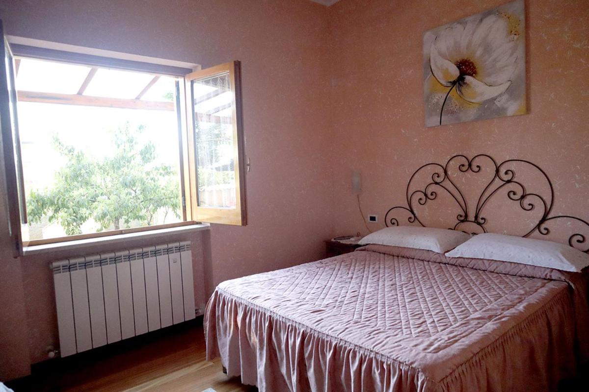 Double Room with Private Bathroom - Photo 1