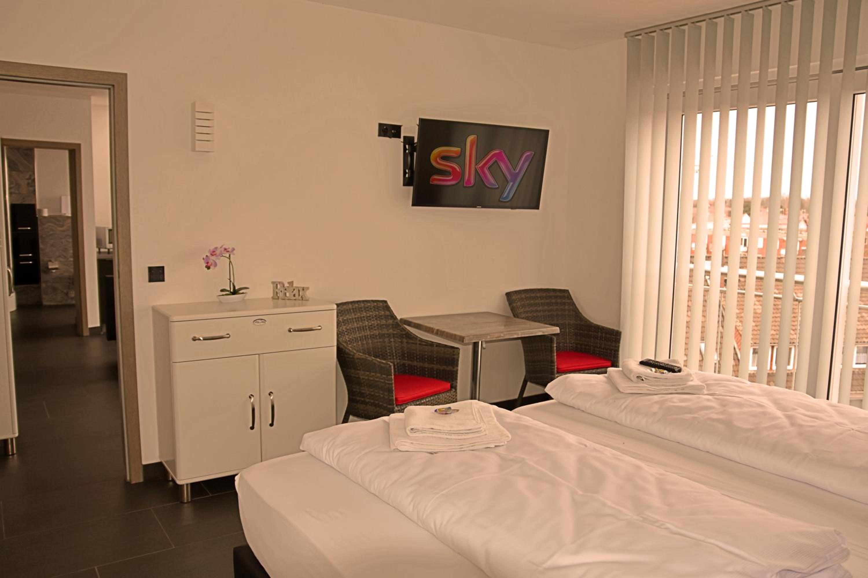One-Bedroom Suite - Photo 1