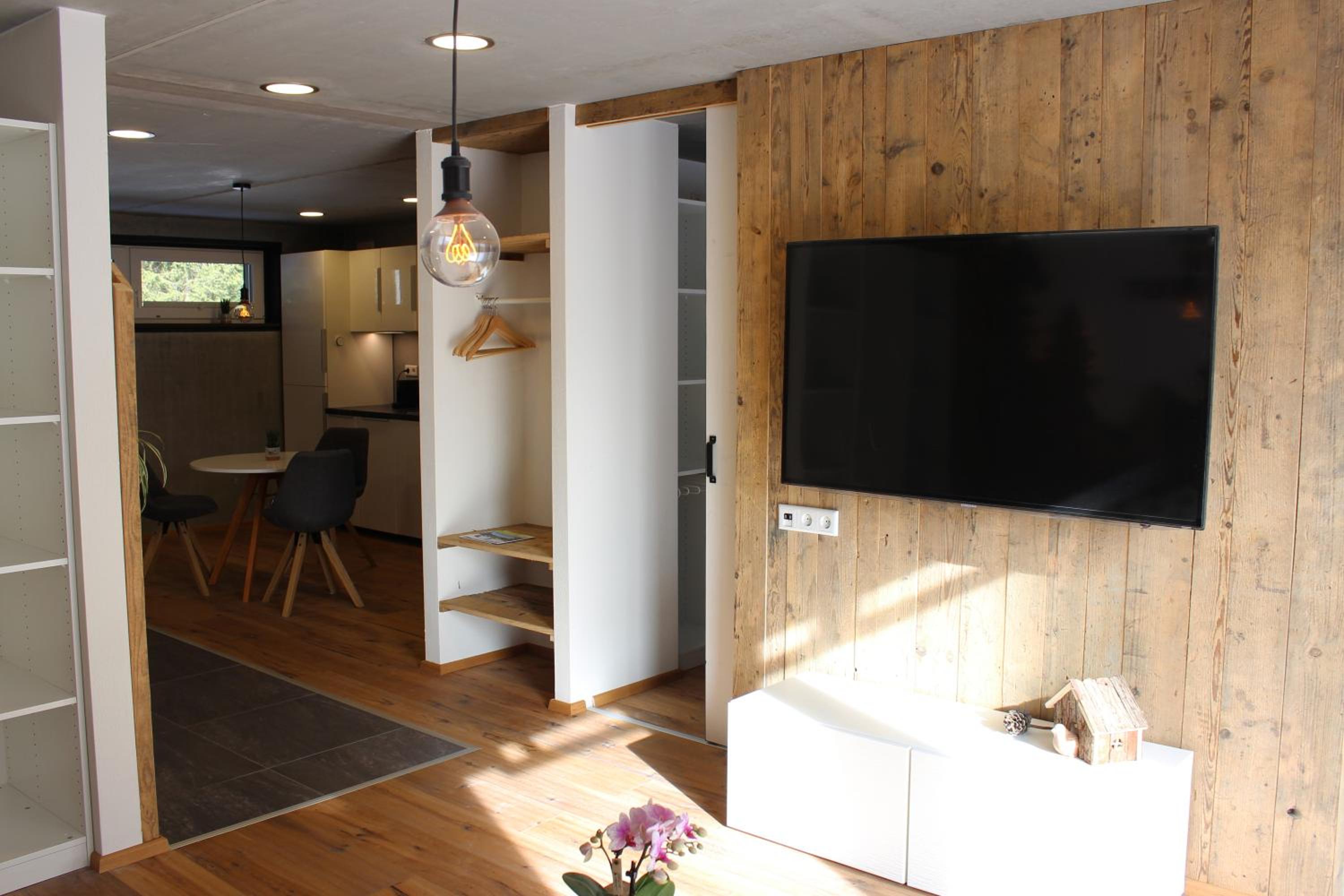 One-Bedroom Apartment - Photo 26