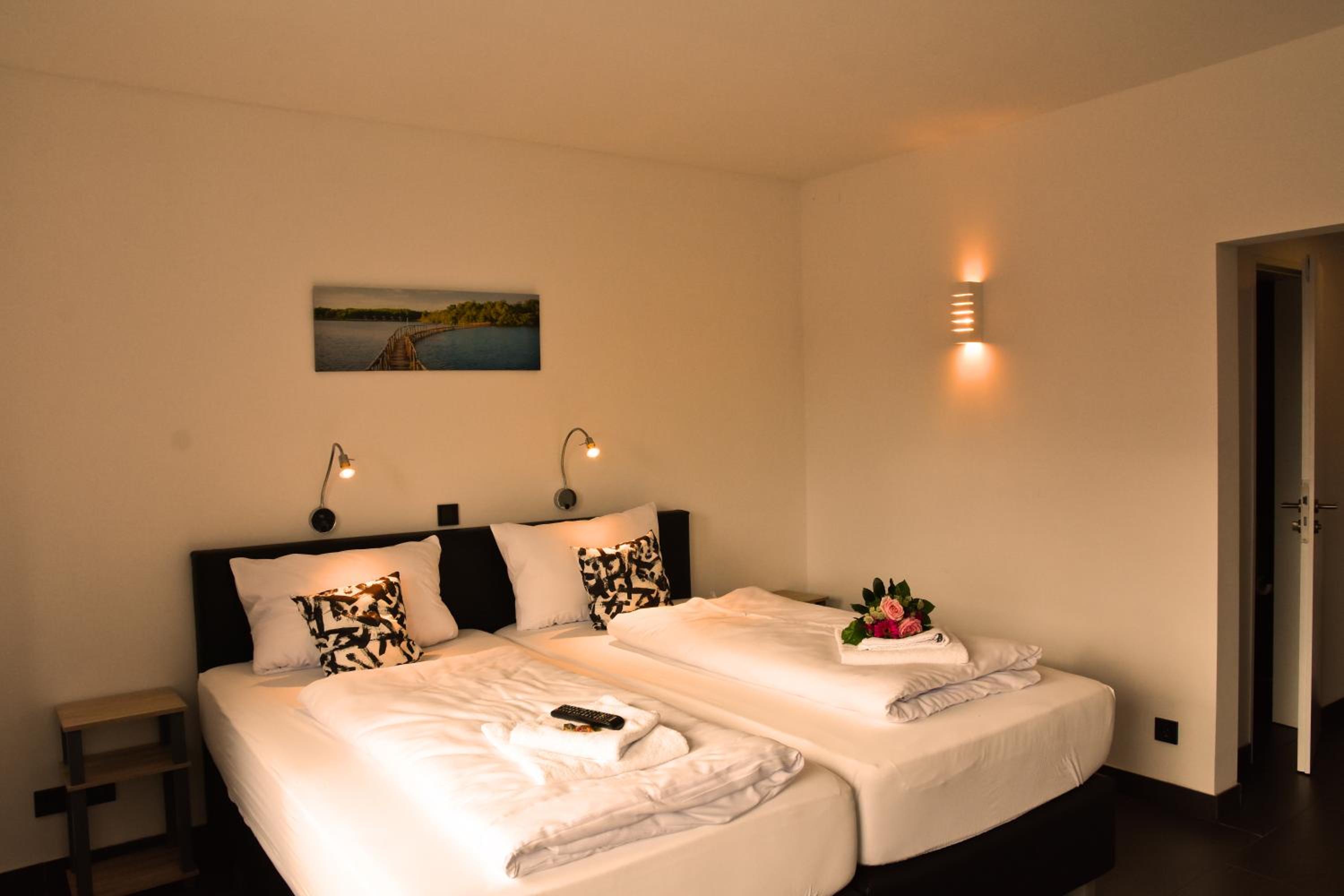 Standard Double Room - Photo 1