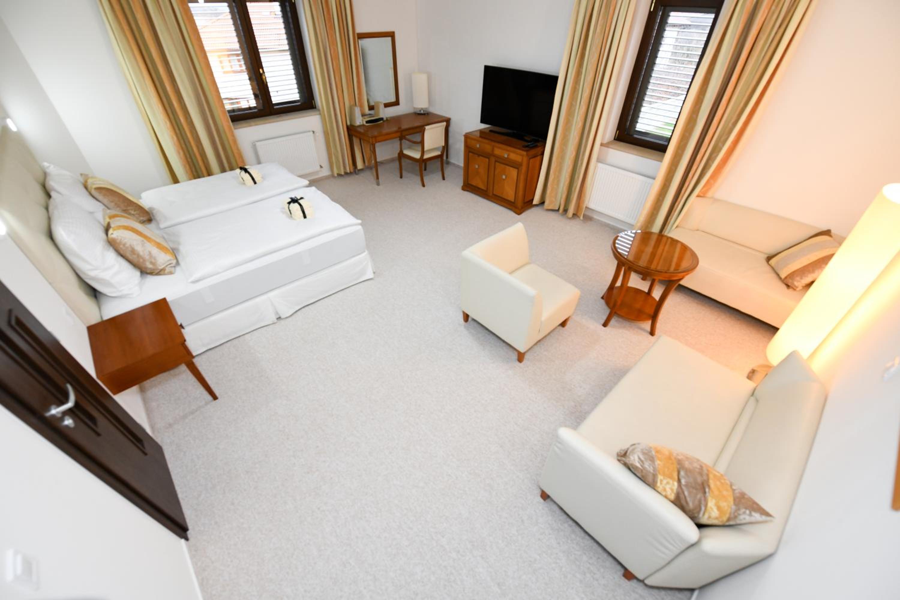 Deluxe Double Room photo 2