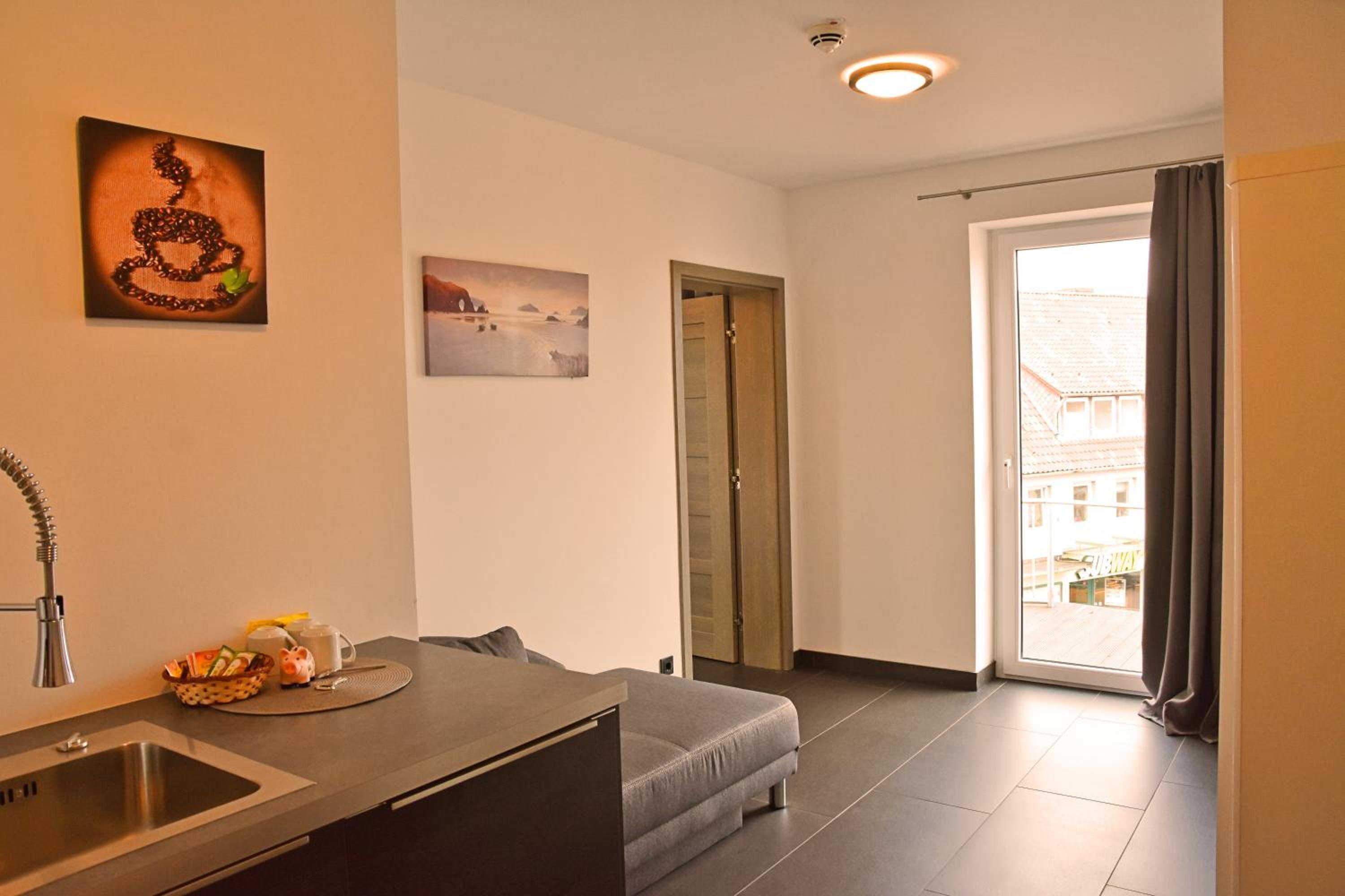 Superior Double Room with Balcony - Photo 4