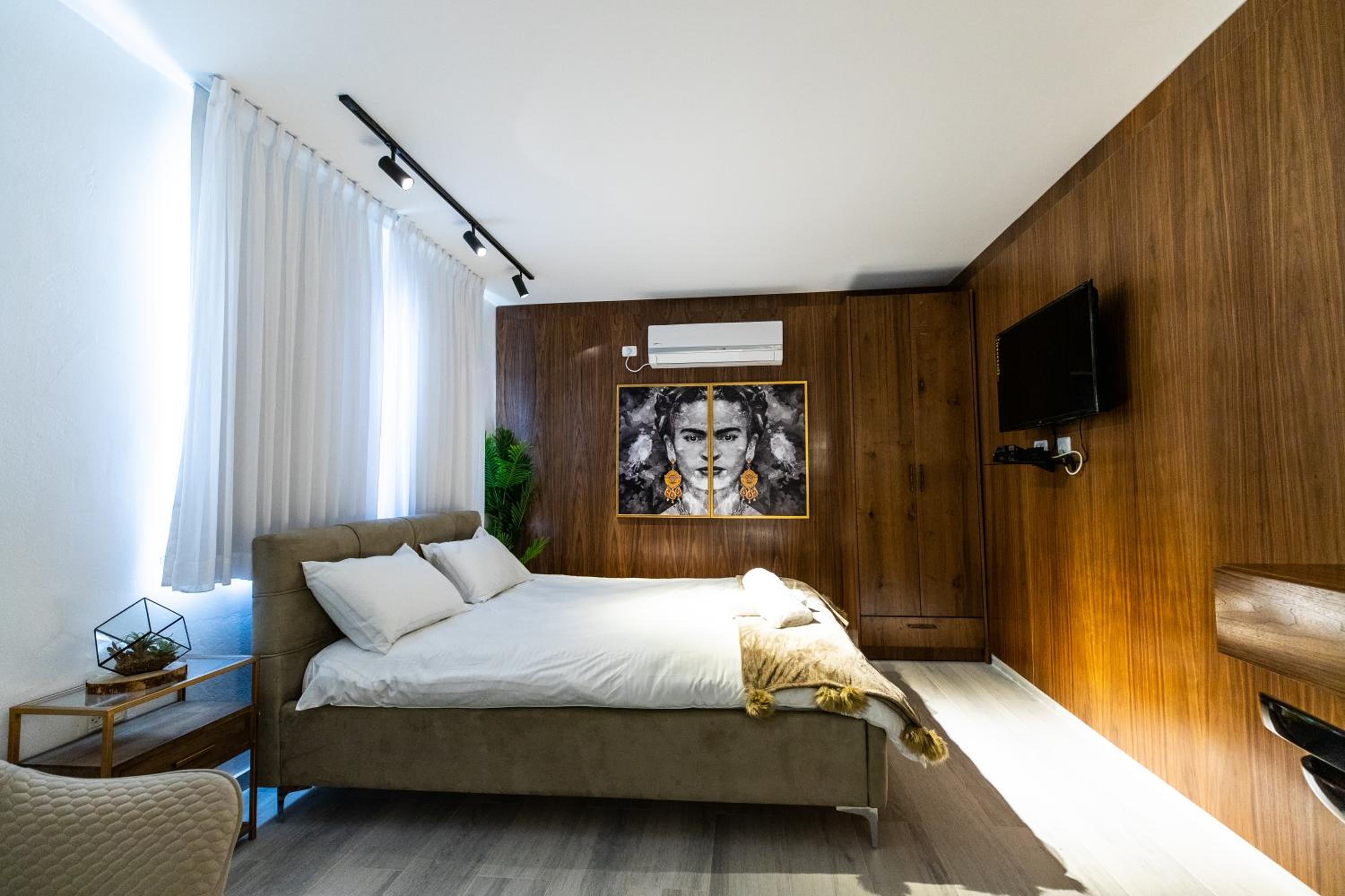 Suite with Private Pool photo 1