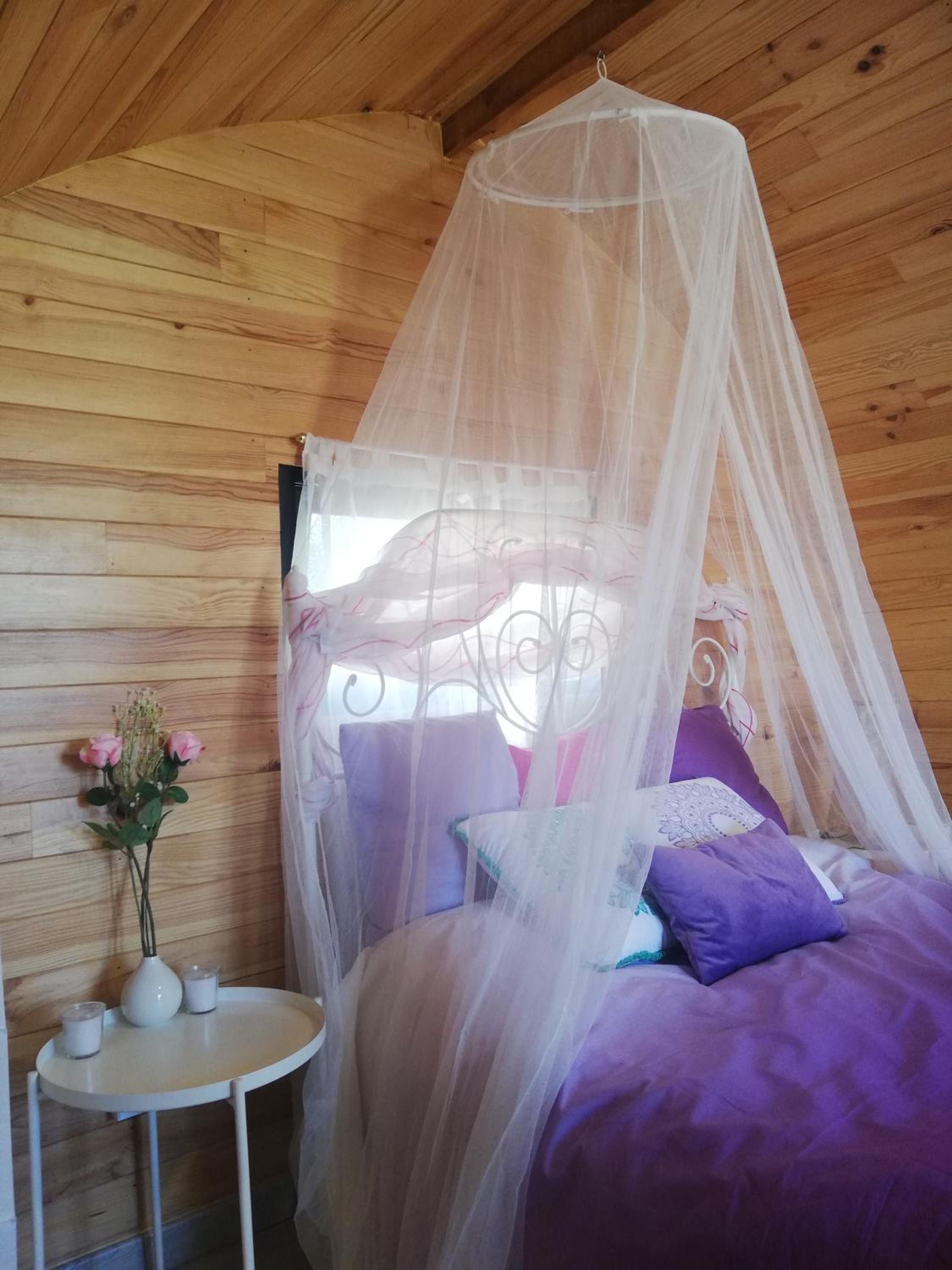 Deluxe Double Room (2 Adults + 1 Child) - Photo 4