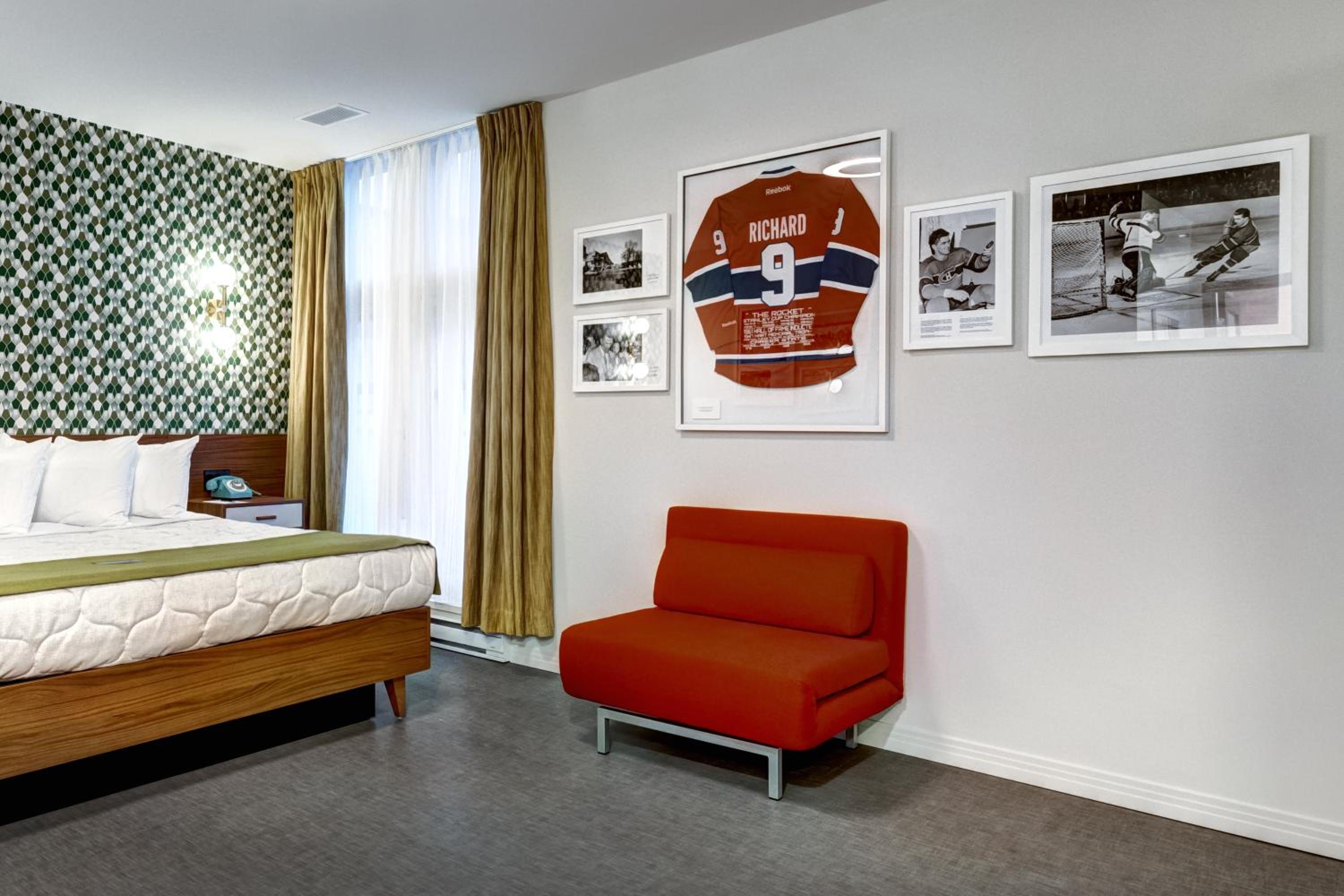 Standard King Room photo 1