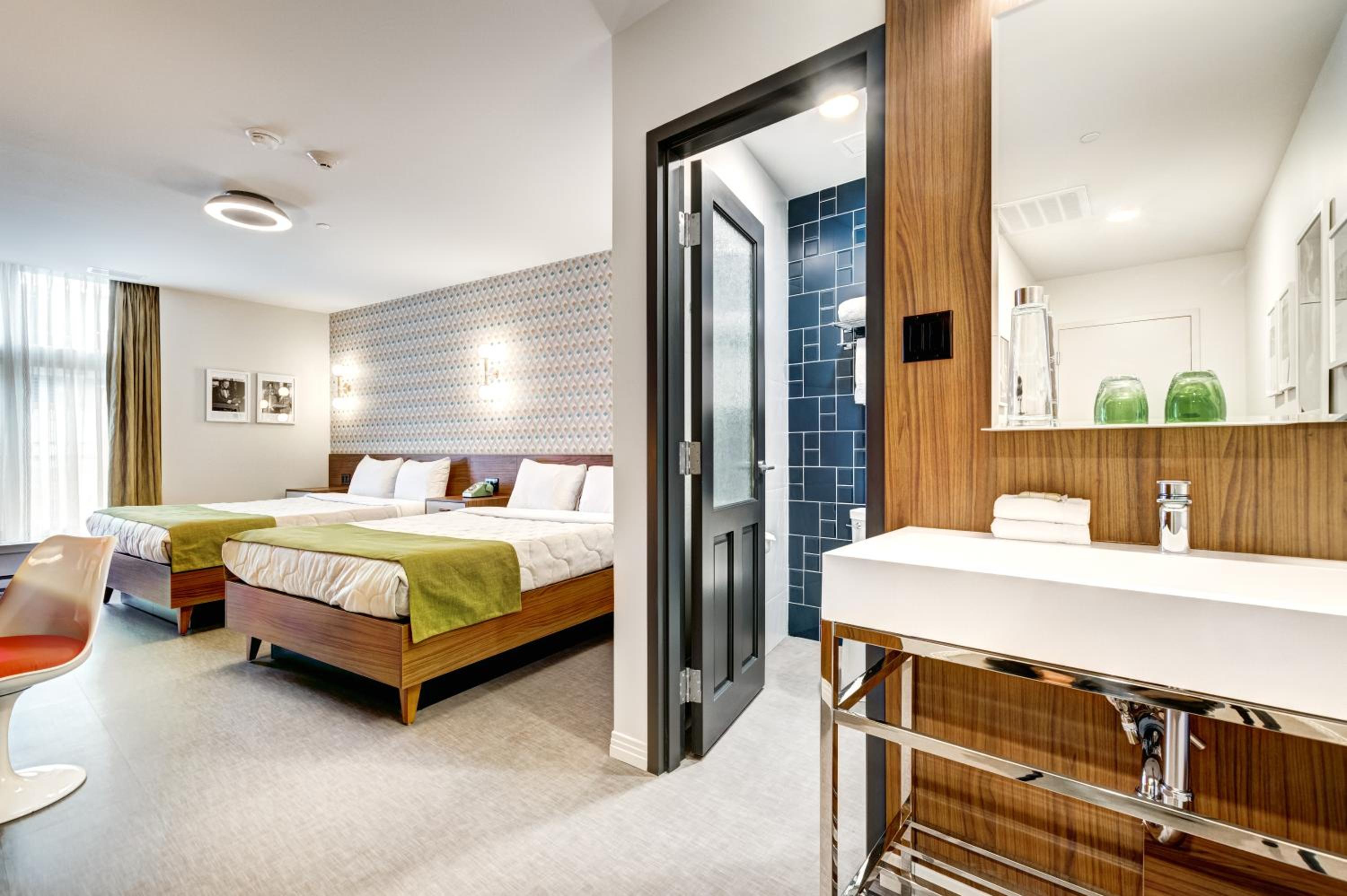 Superior Queen Room with Two Queen Beds photo 1
