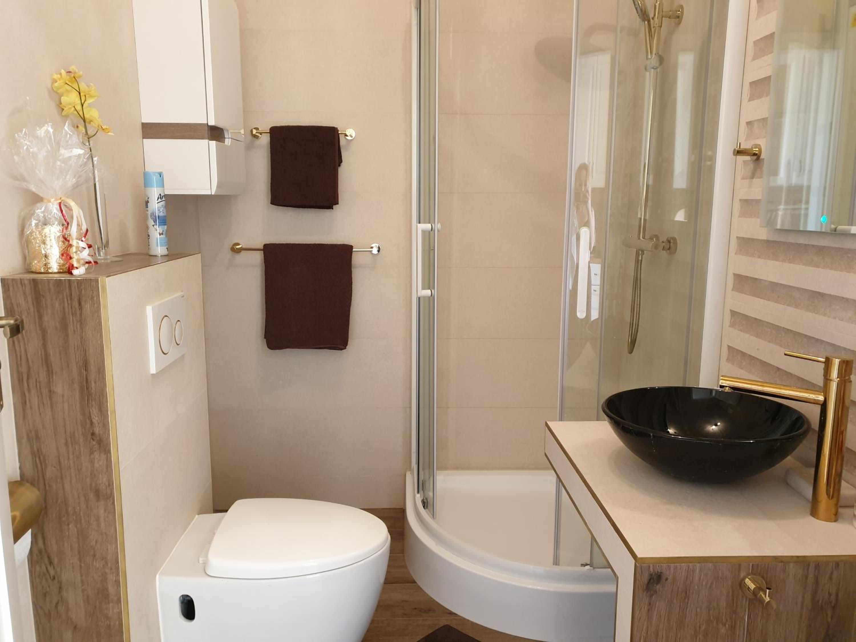 One-Bedroom Apartment - Photo 76