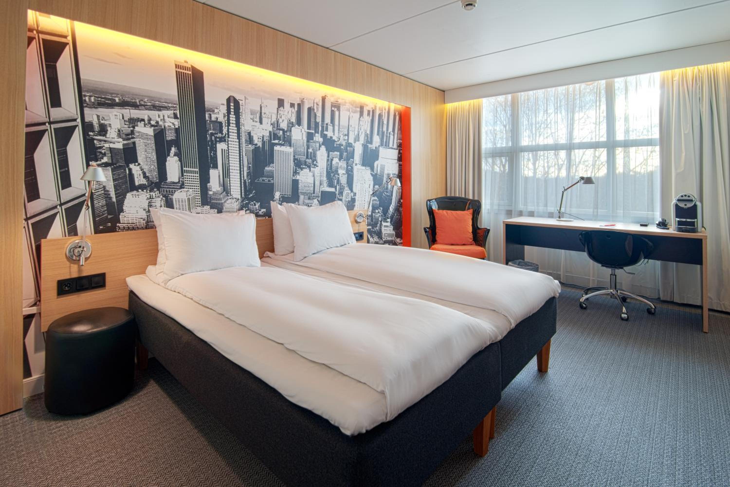 Standard Twin Room - Photo 2