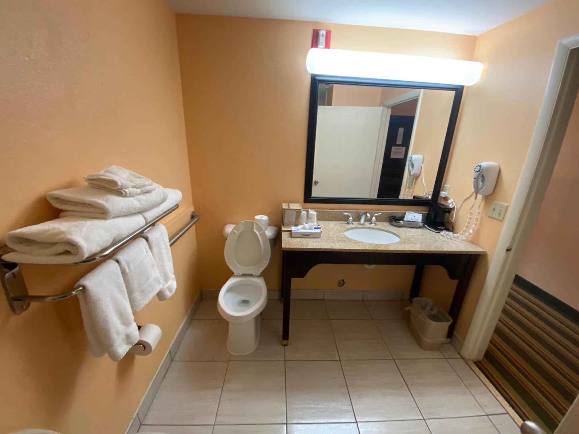 Queen Room with Two Queen Beds - Mobility Access/Non-Smoking