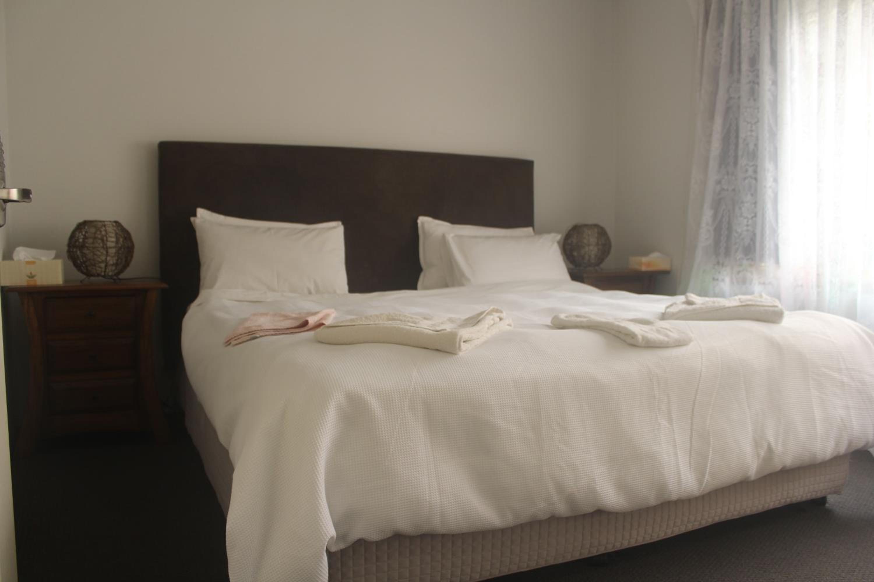 Standard Double Room with Shared Bathroom
