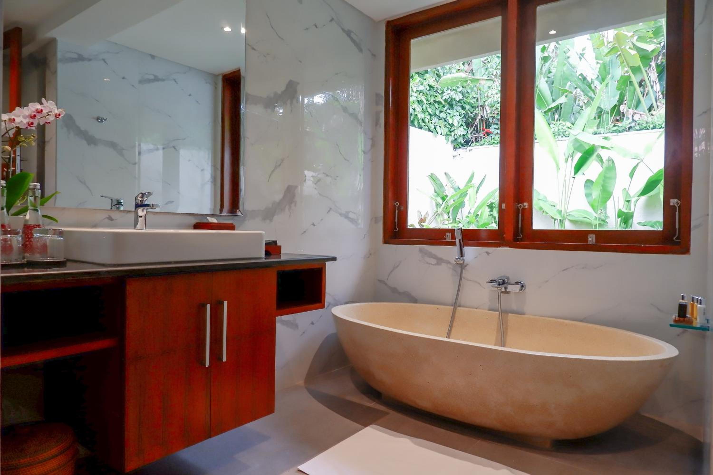 Superior Room Balinese Style - Photo 15