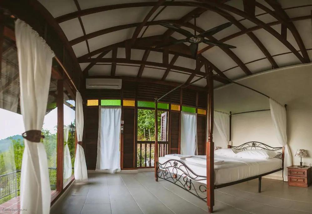 Hilltop Villa photo 2