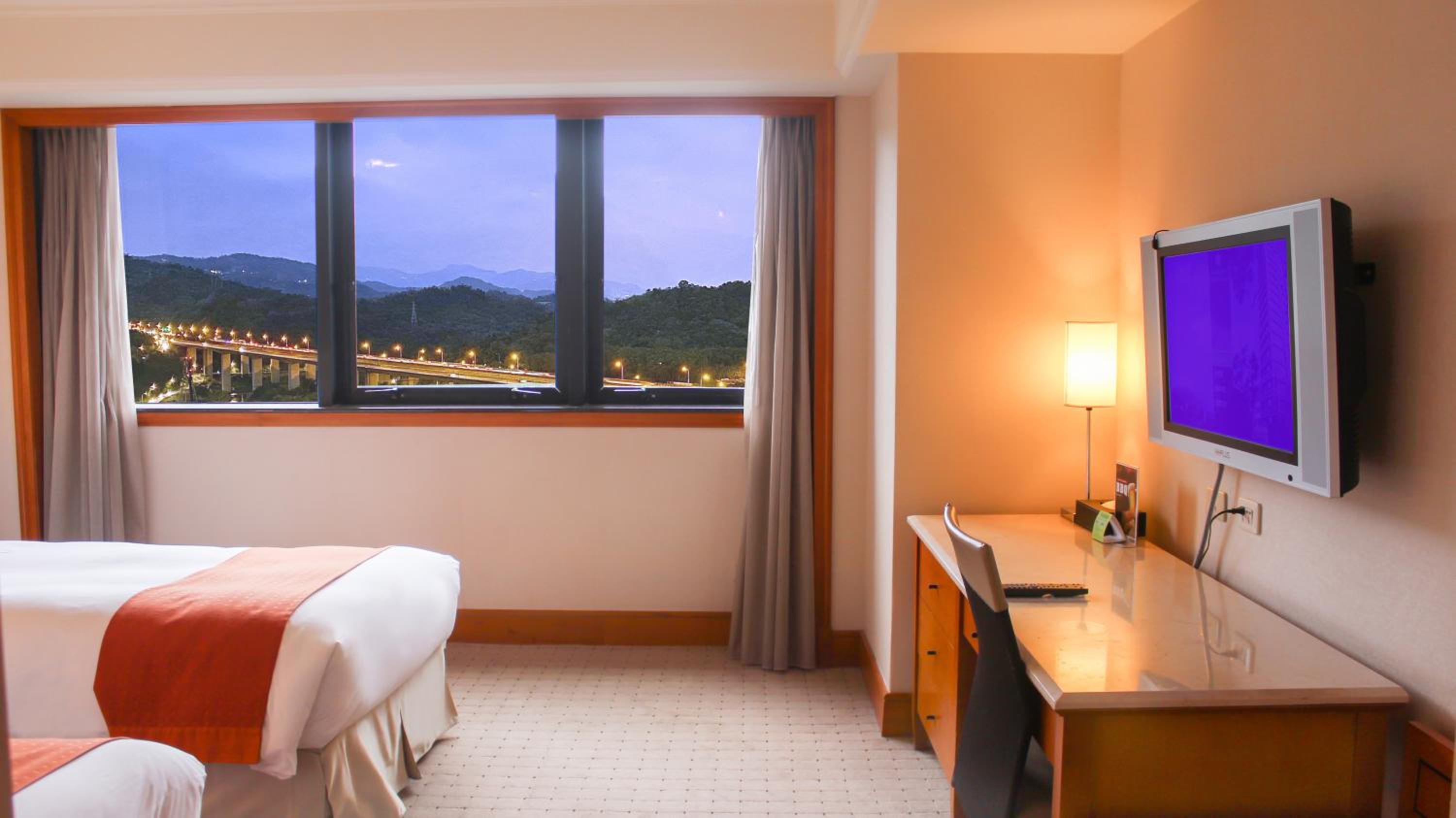 Deluxe Twin Room - Photo 1