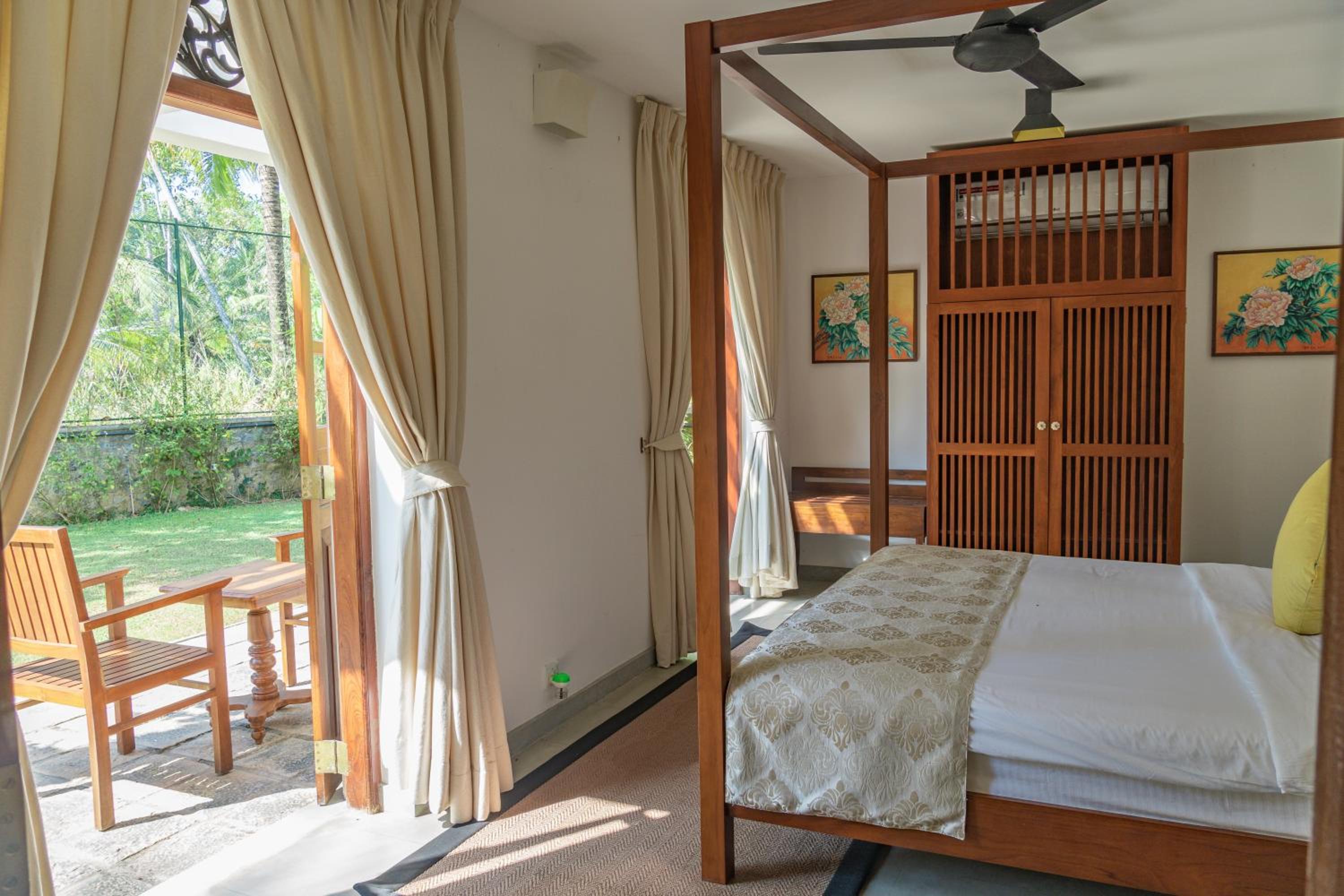 Superior King Room - Photo 3