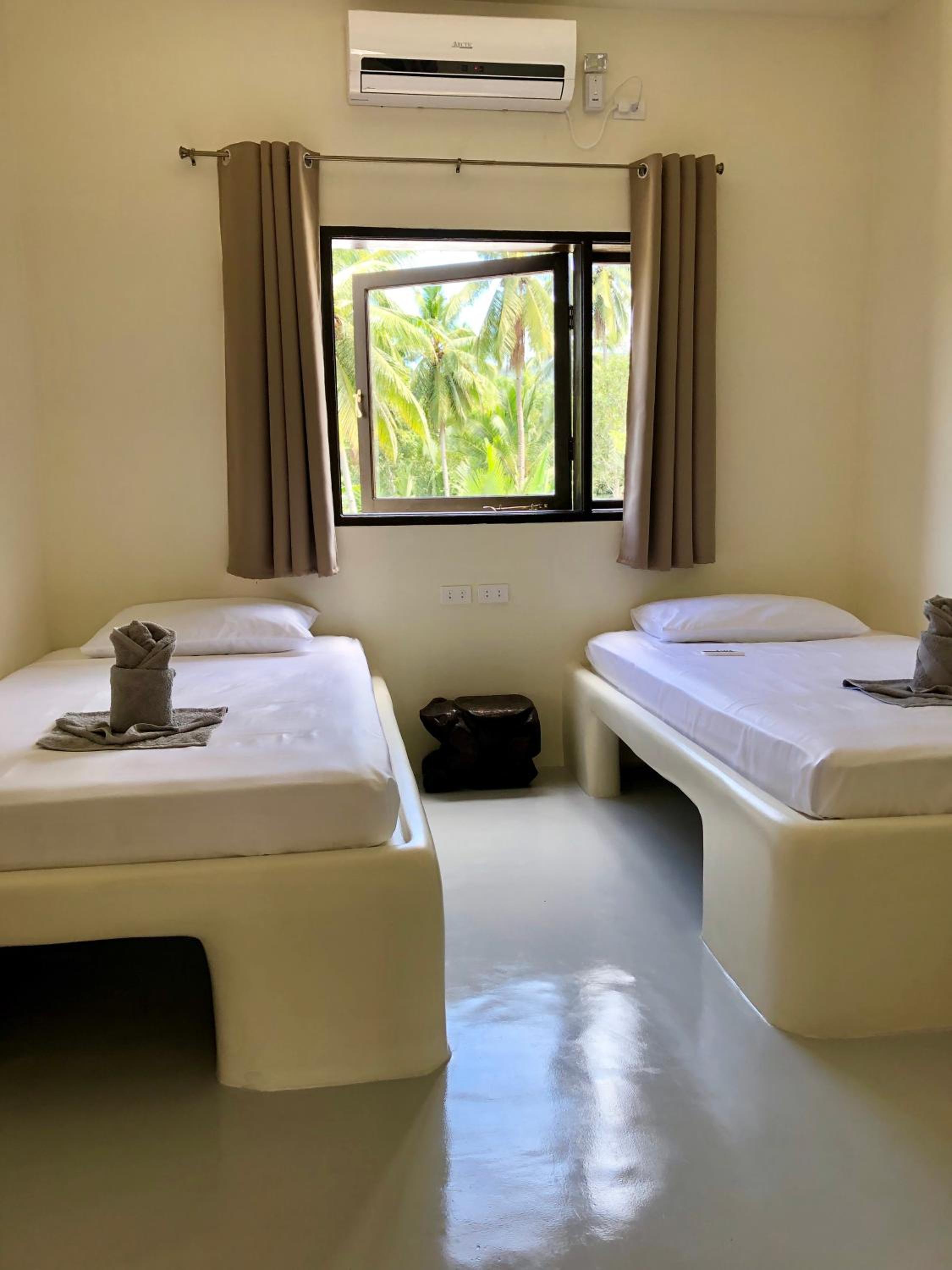 Twin Room with Balcony - Photo 1