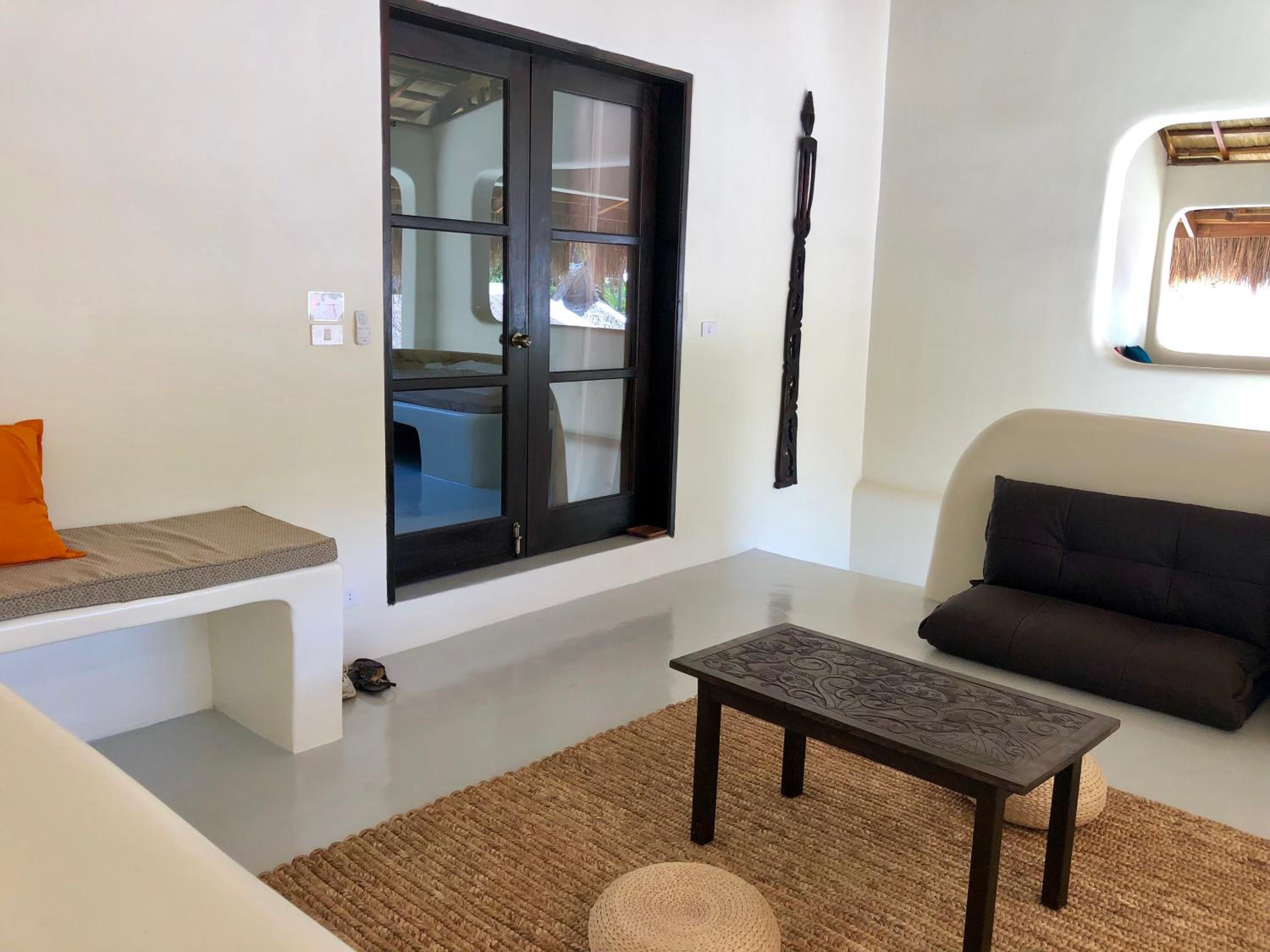 Deluxe Double Room with Balcony - Photo 18