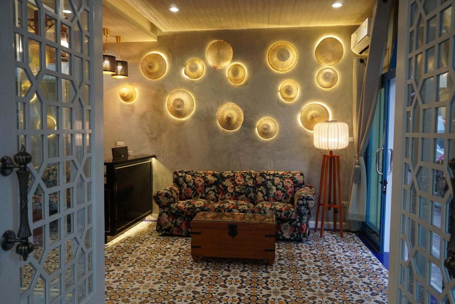 Standard Twin Room with Shared Bathroom photo 1