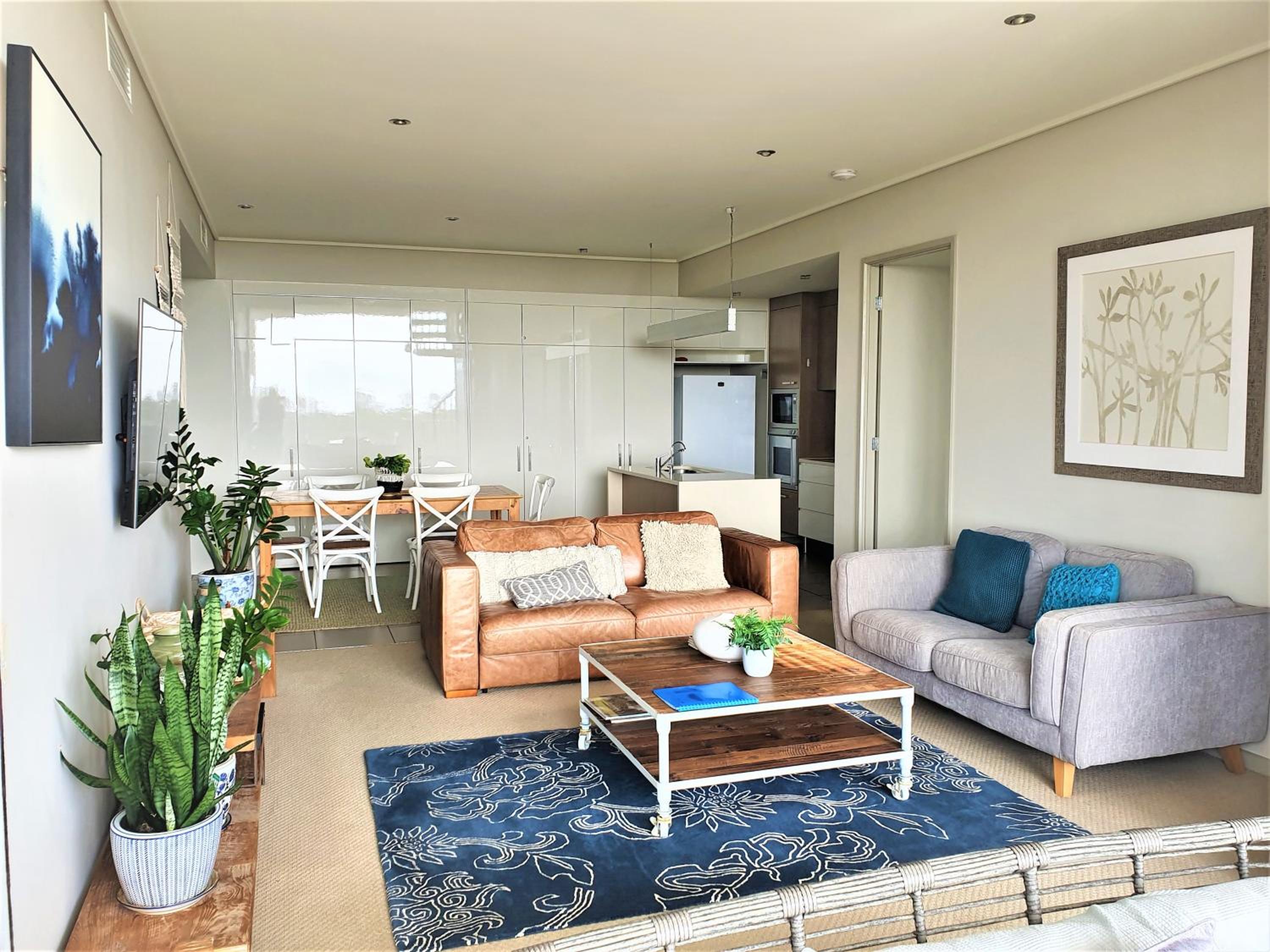 Two-Bedroom Ocean View and Rooftop Spa photo 2