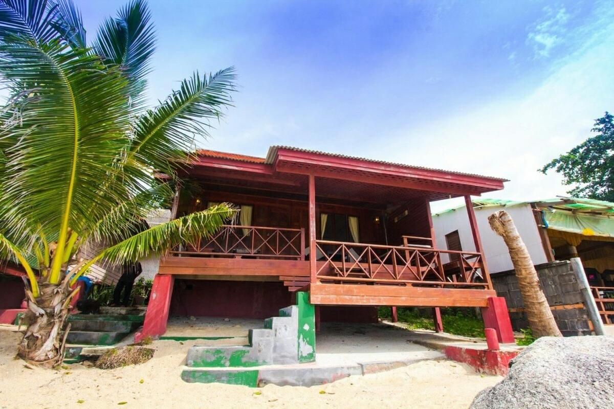 Deluxe Bungalow with Sea View - Photo 2