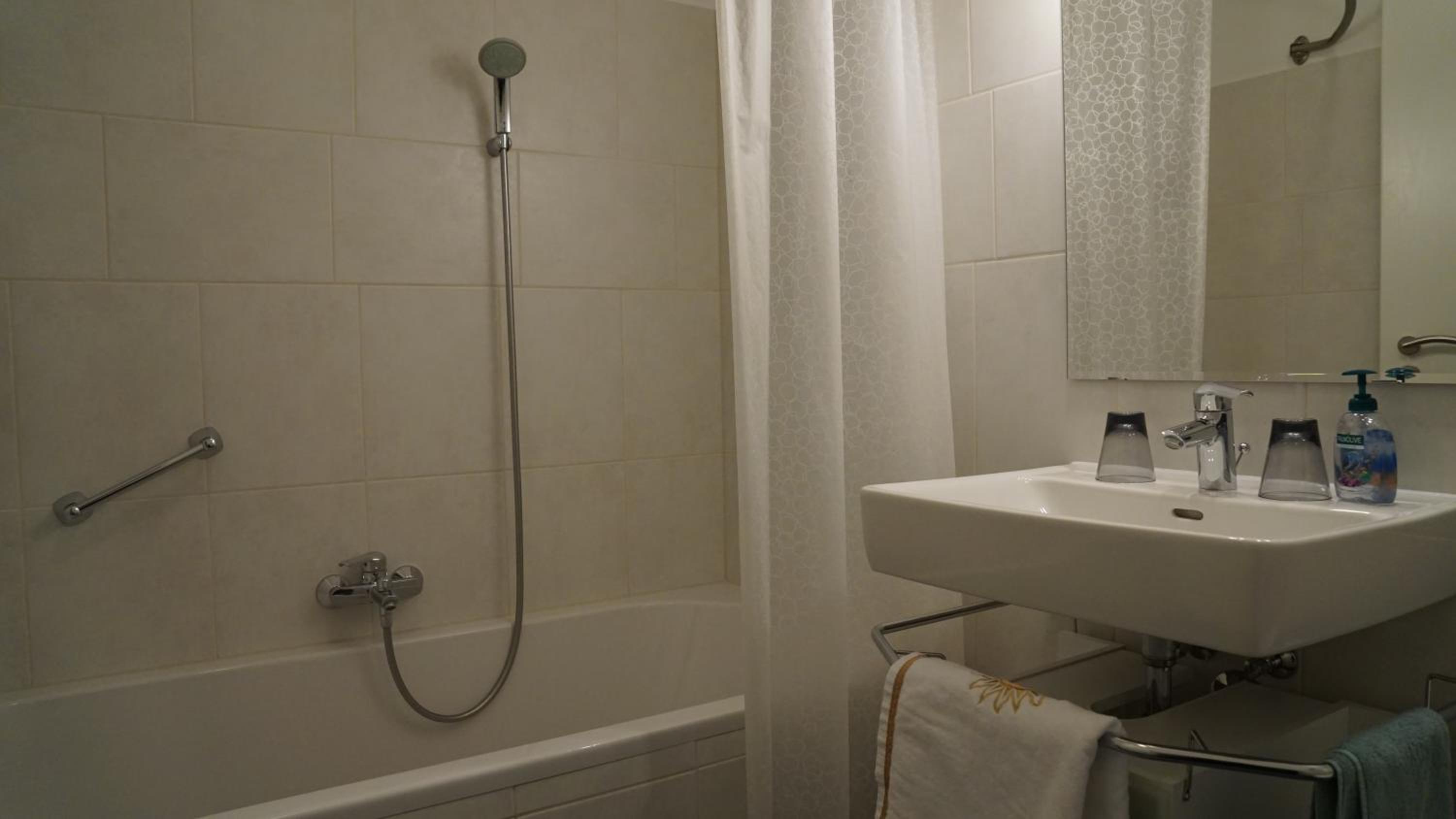 Triple Room with Bath photo 3