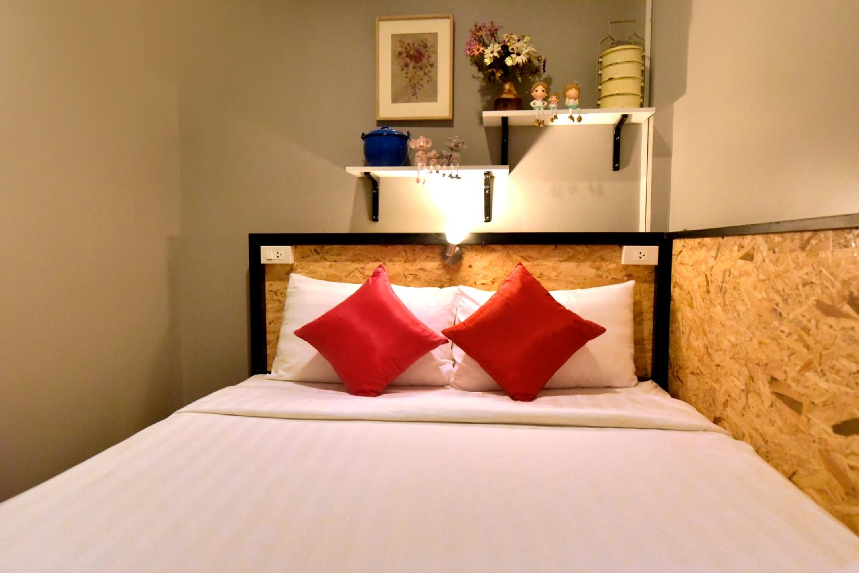 Small Double Private Room with Shared Bathroom photo 1