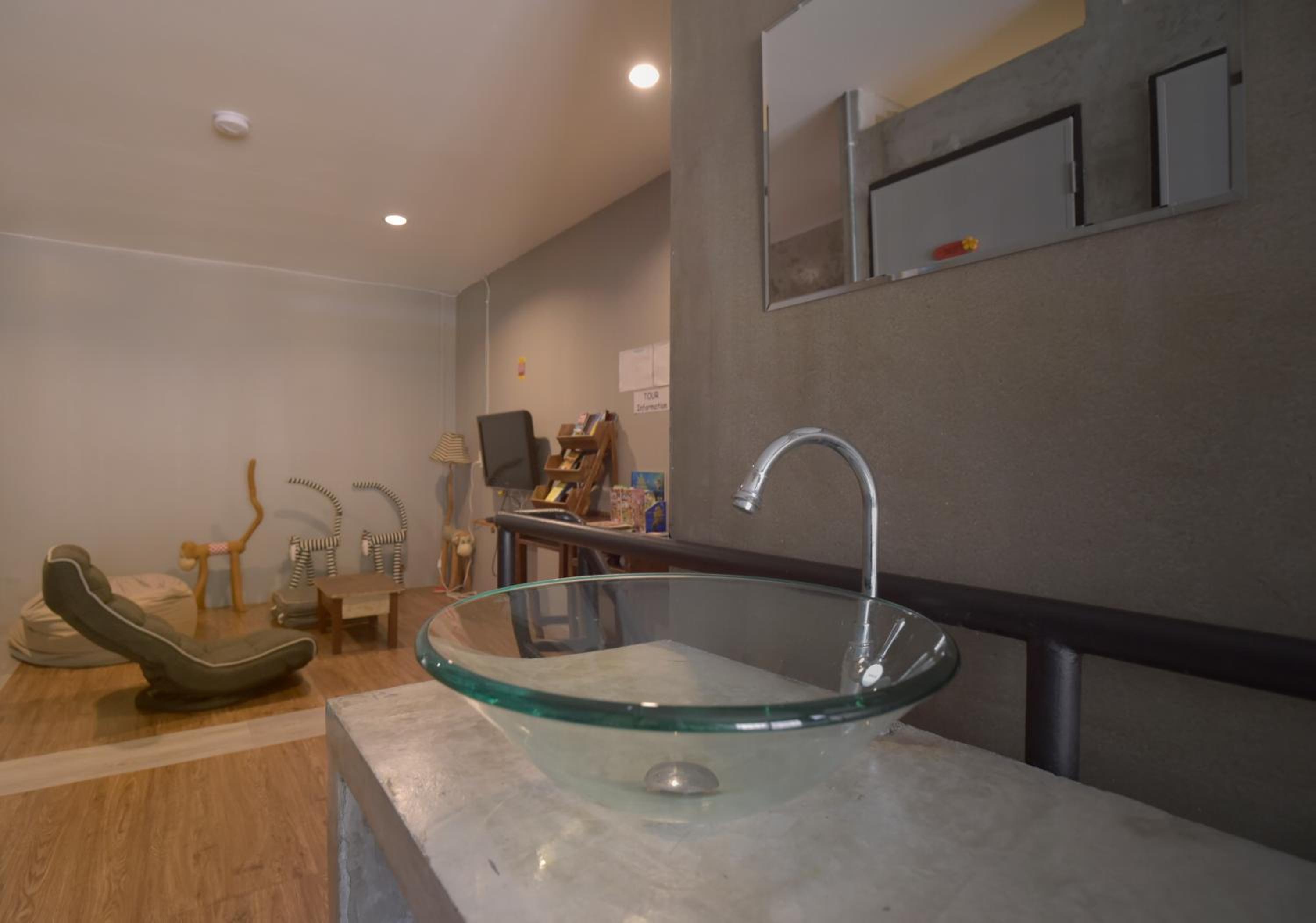 Small Double Private Room with Shared Bathroom photo 2