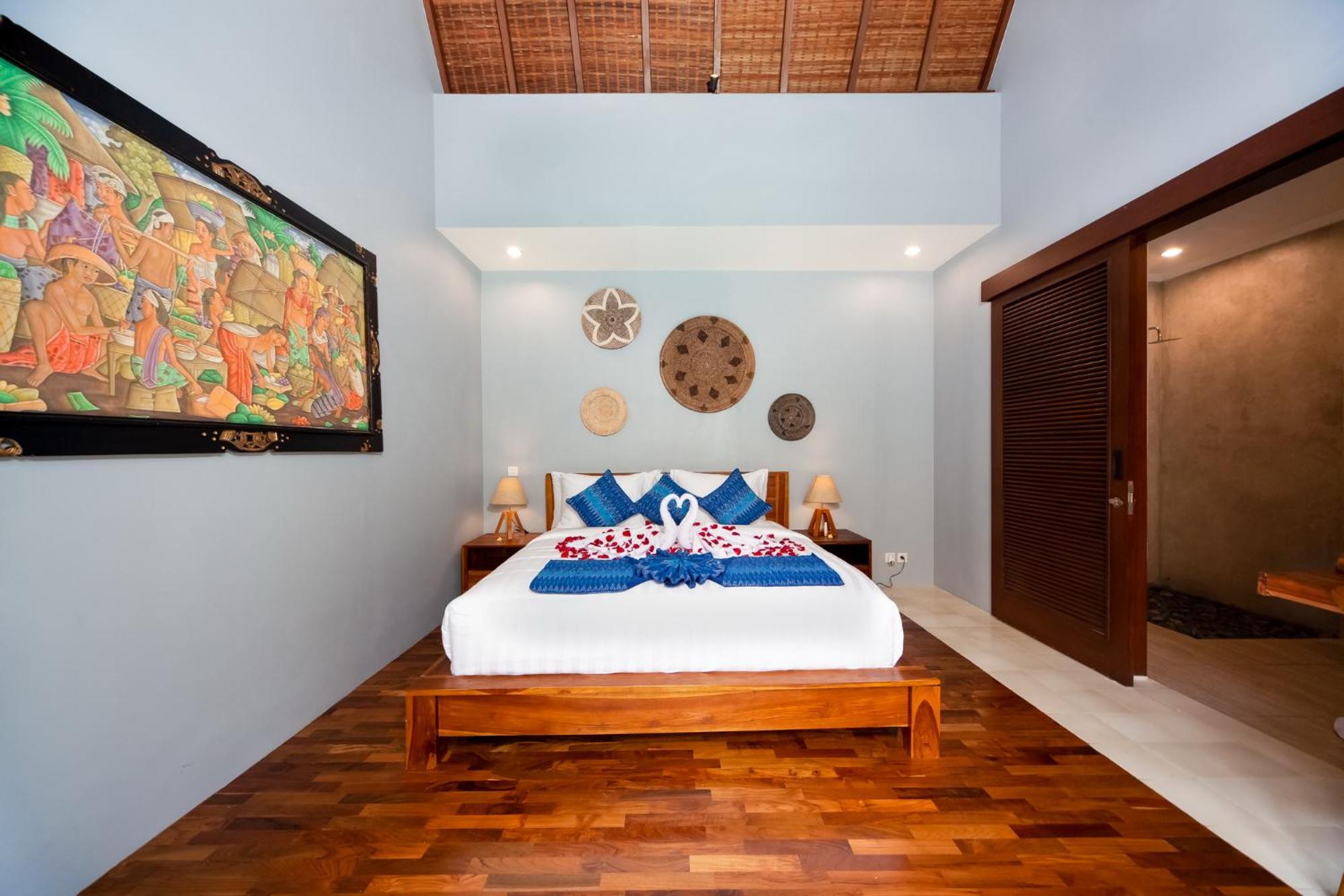 Three-Bedroom Villa with Private Pool - Photo 11