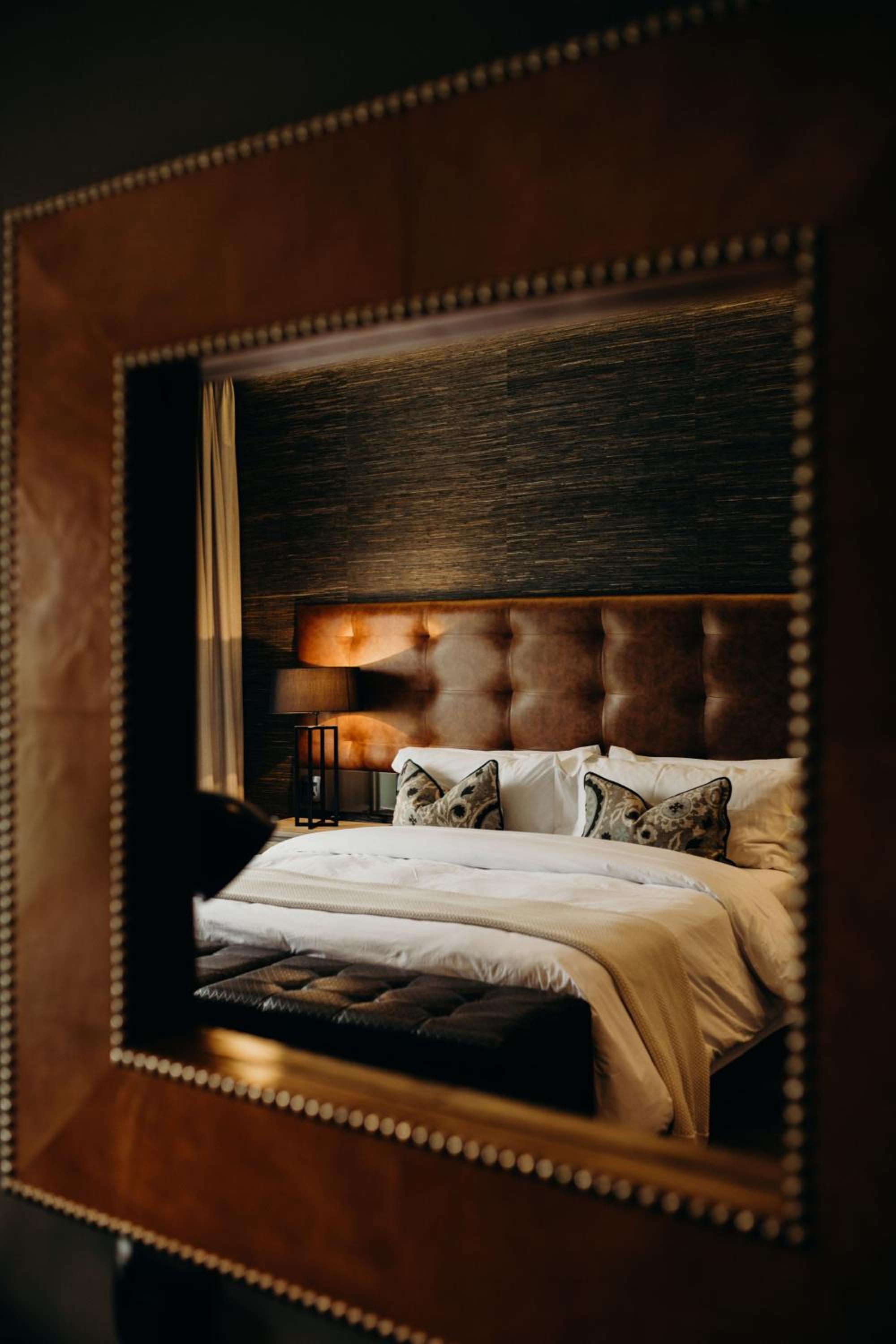 Luxury King or Twin Room with Mountain View - Photo 36