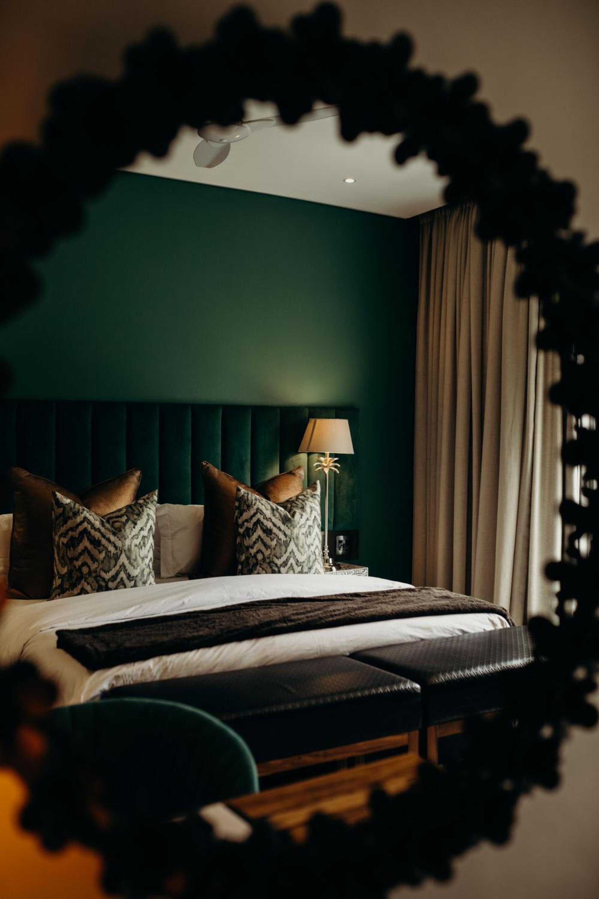 Luxury King or Twin Room with Mountain View - Photo 35