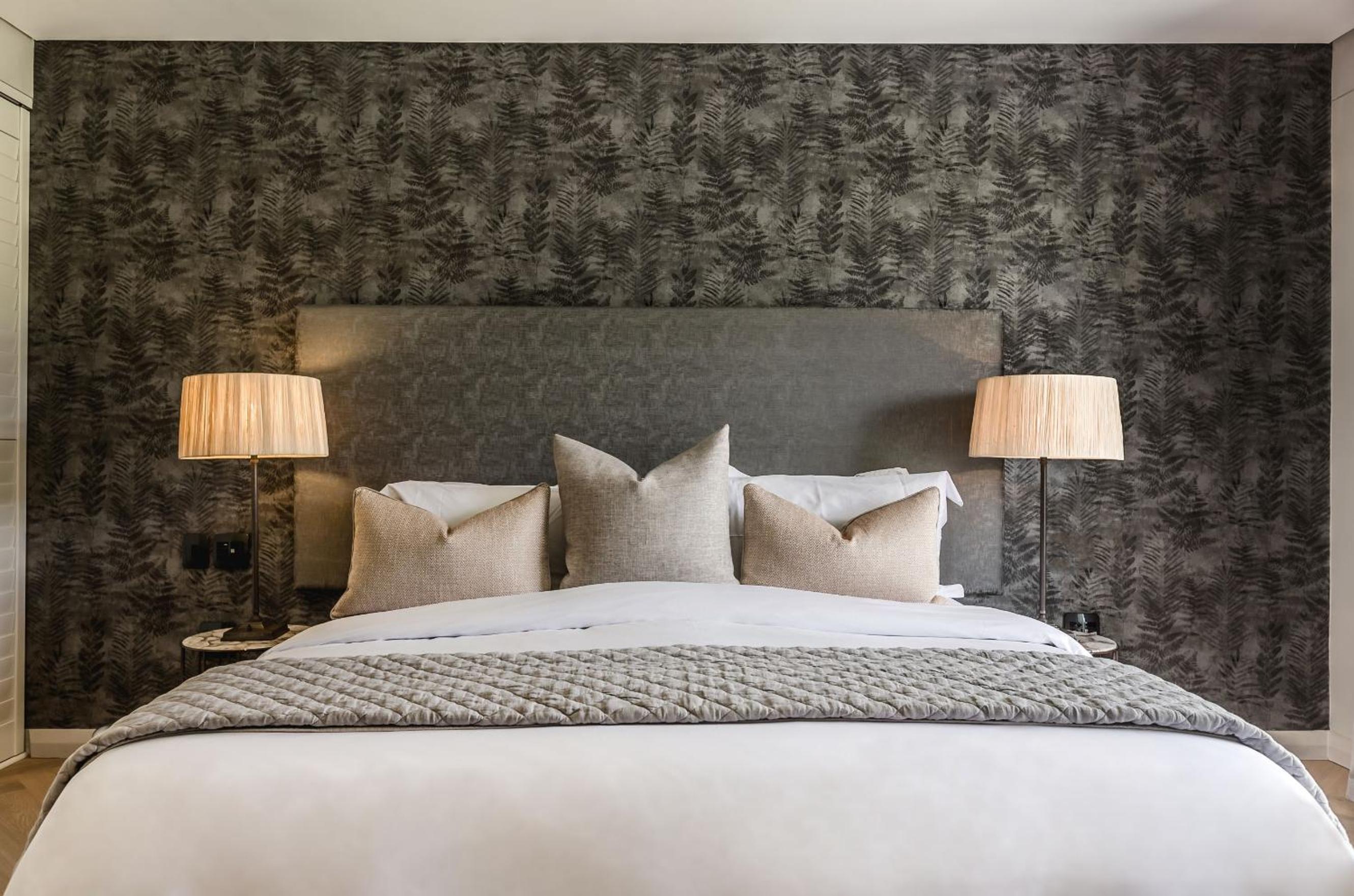 Luxury King or Twin Room with Mountain View - Photo 30