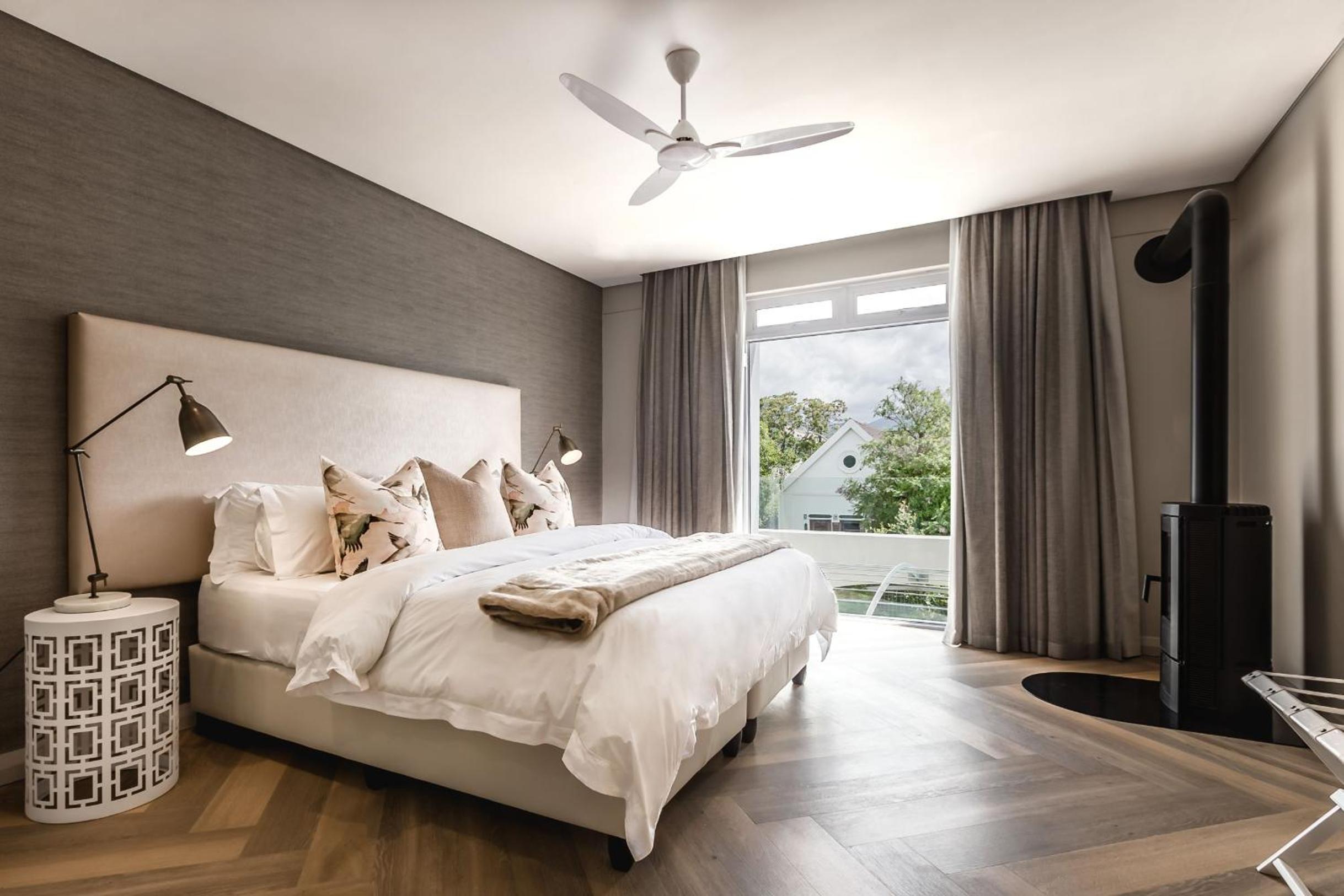 Luxury King or Twin Room with Mountain View - Photo 4