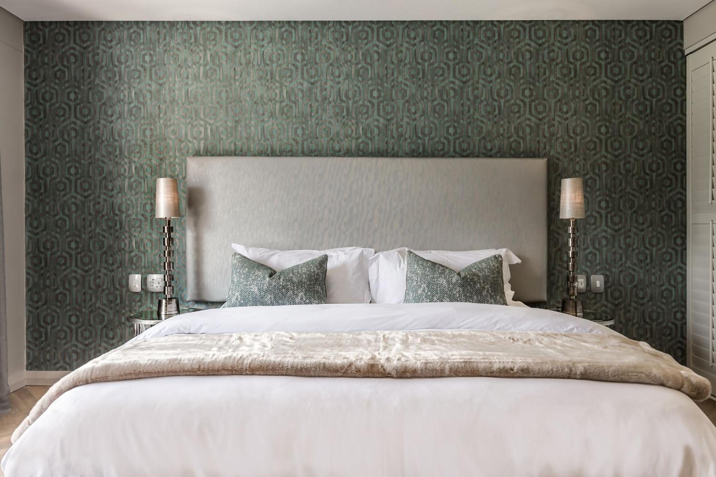 Luxury King or Twin Room with Mountain View - Photo 3