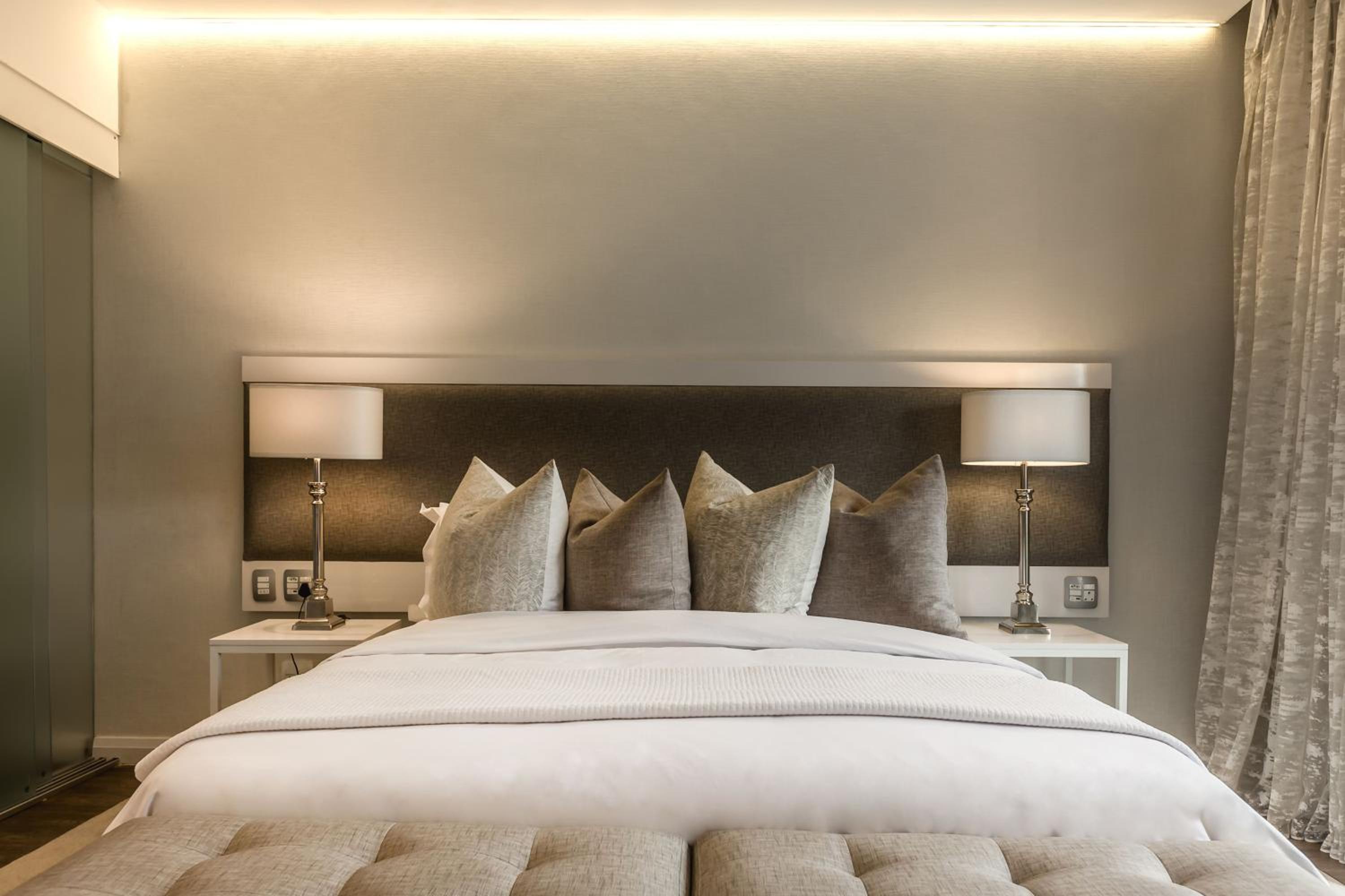 Luxury King or Twin Room with Mountain View - Photo 48