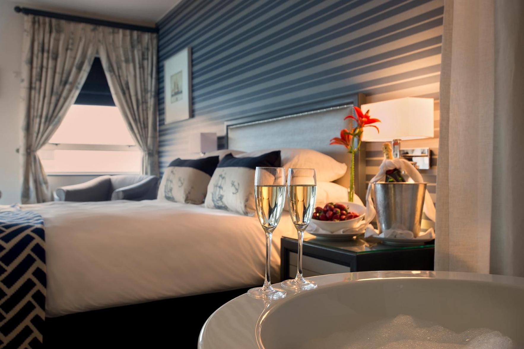 Deluxe Queen Room - Photo 2