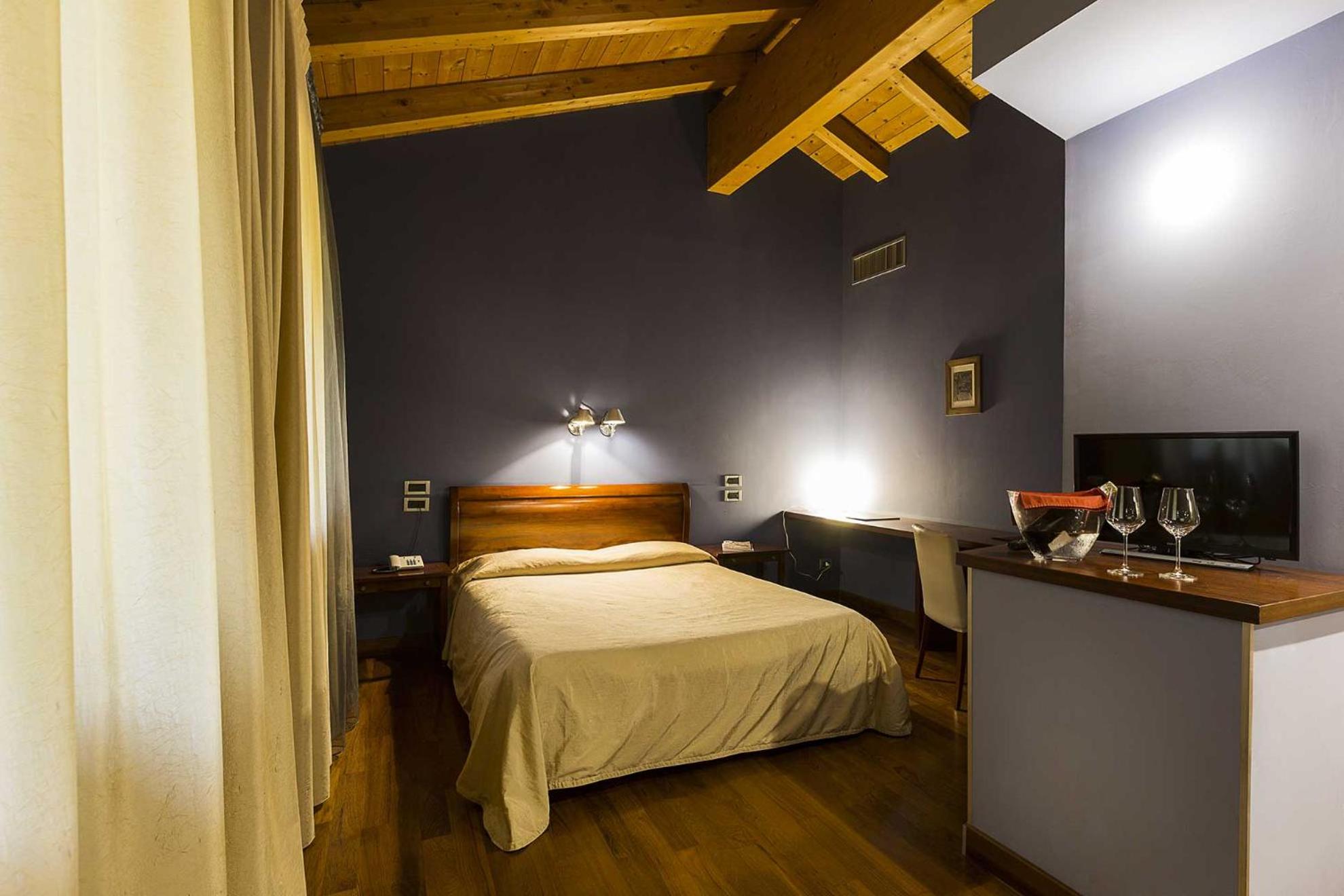 Double Room - Photo 1