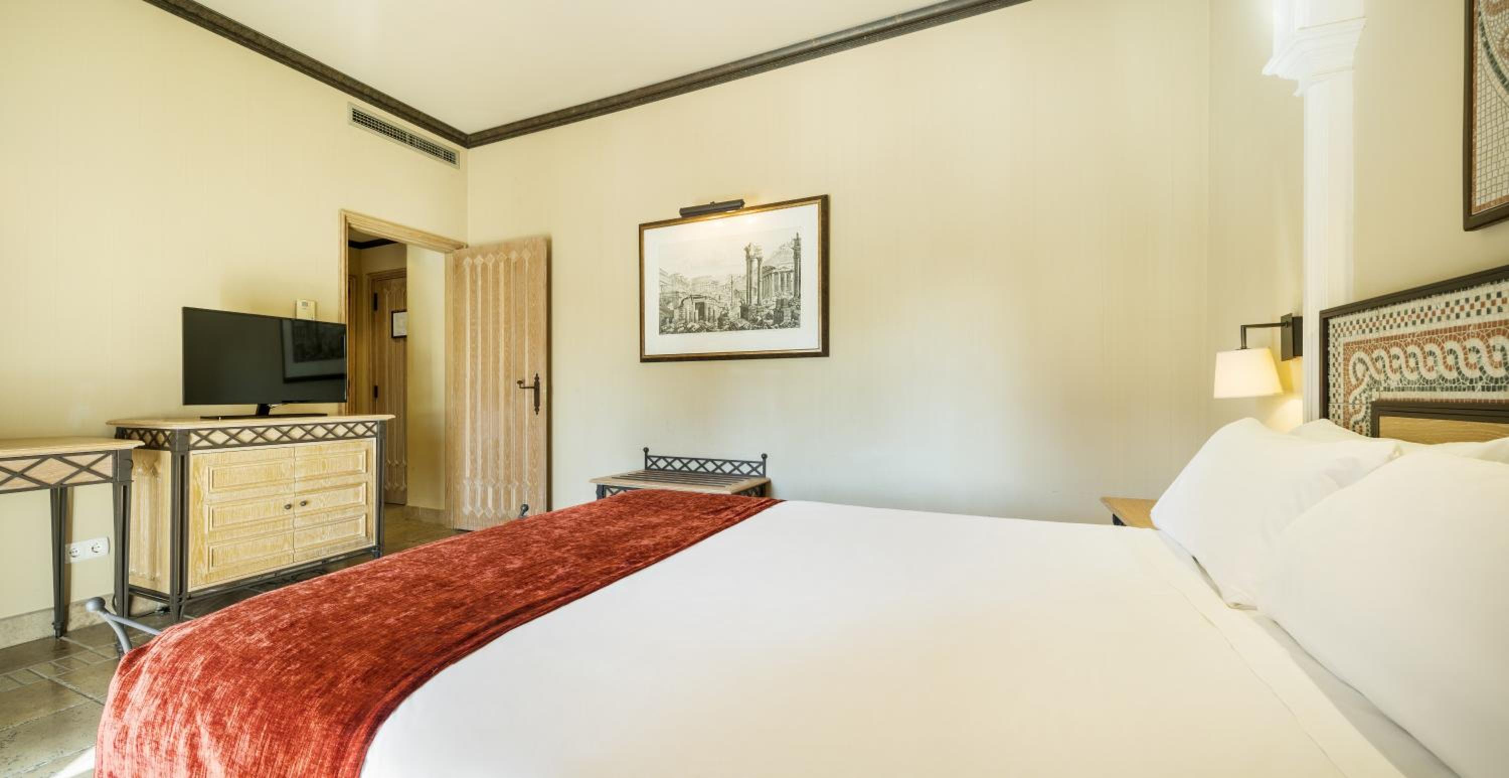 Superior Double or Twin Room - Photo 2