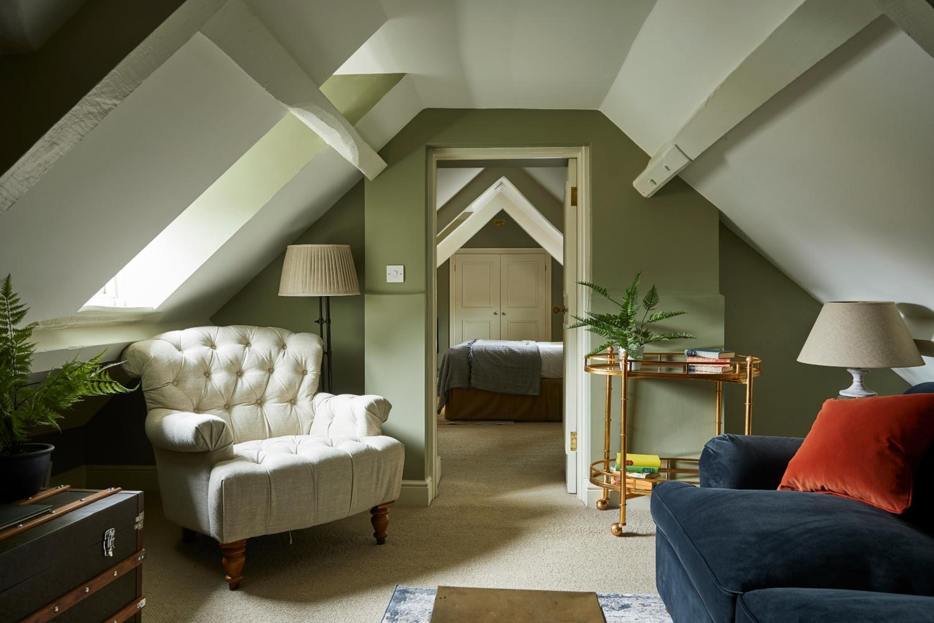 King Studio with Sofa Bed photo 2