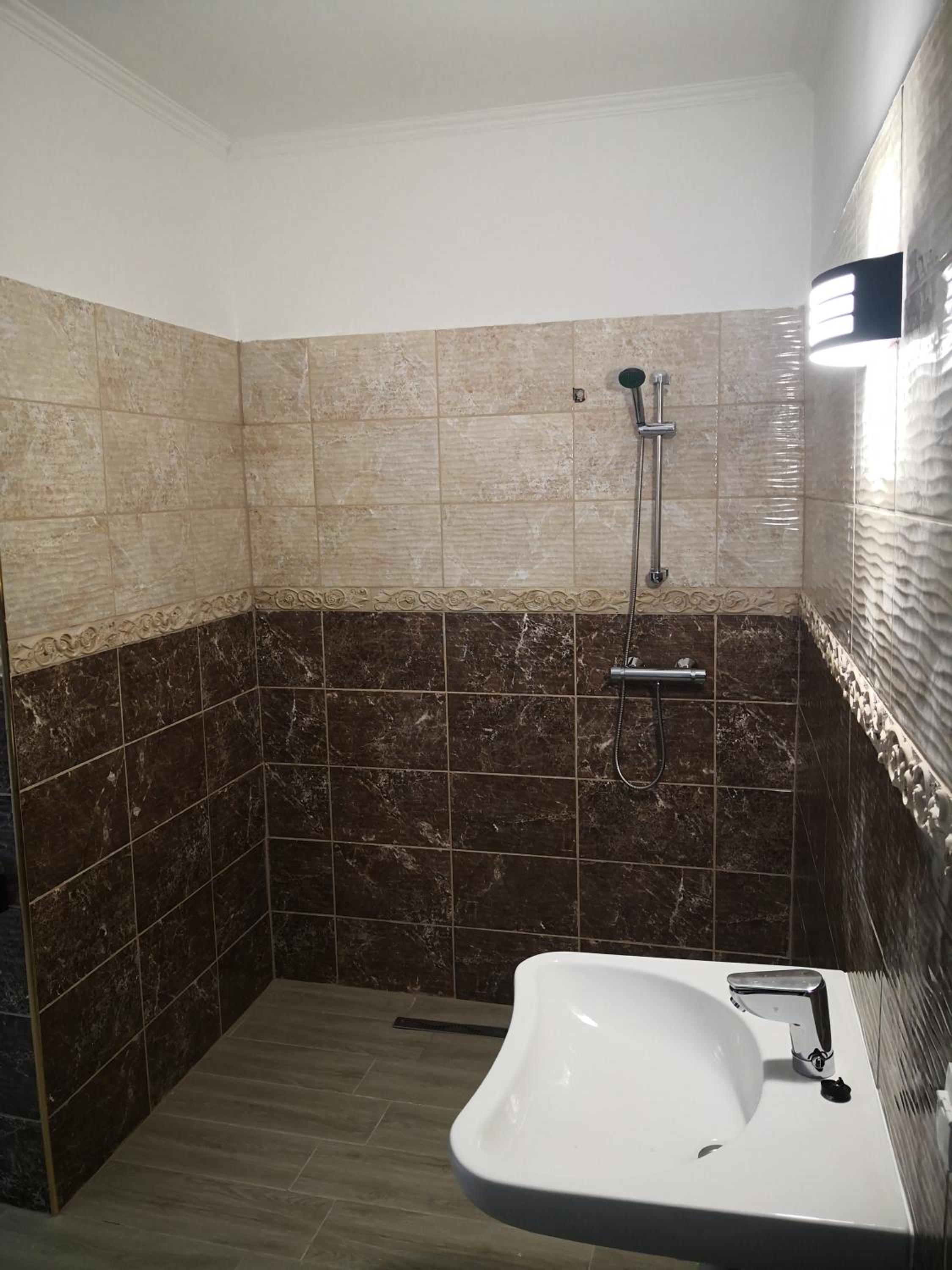 Apartment - Ground Floor - Photo 11
