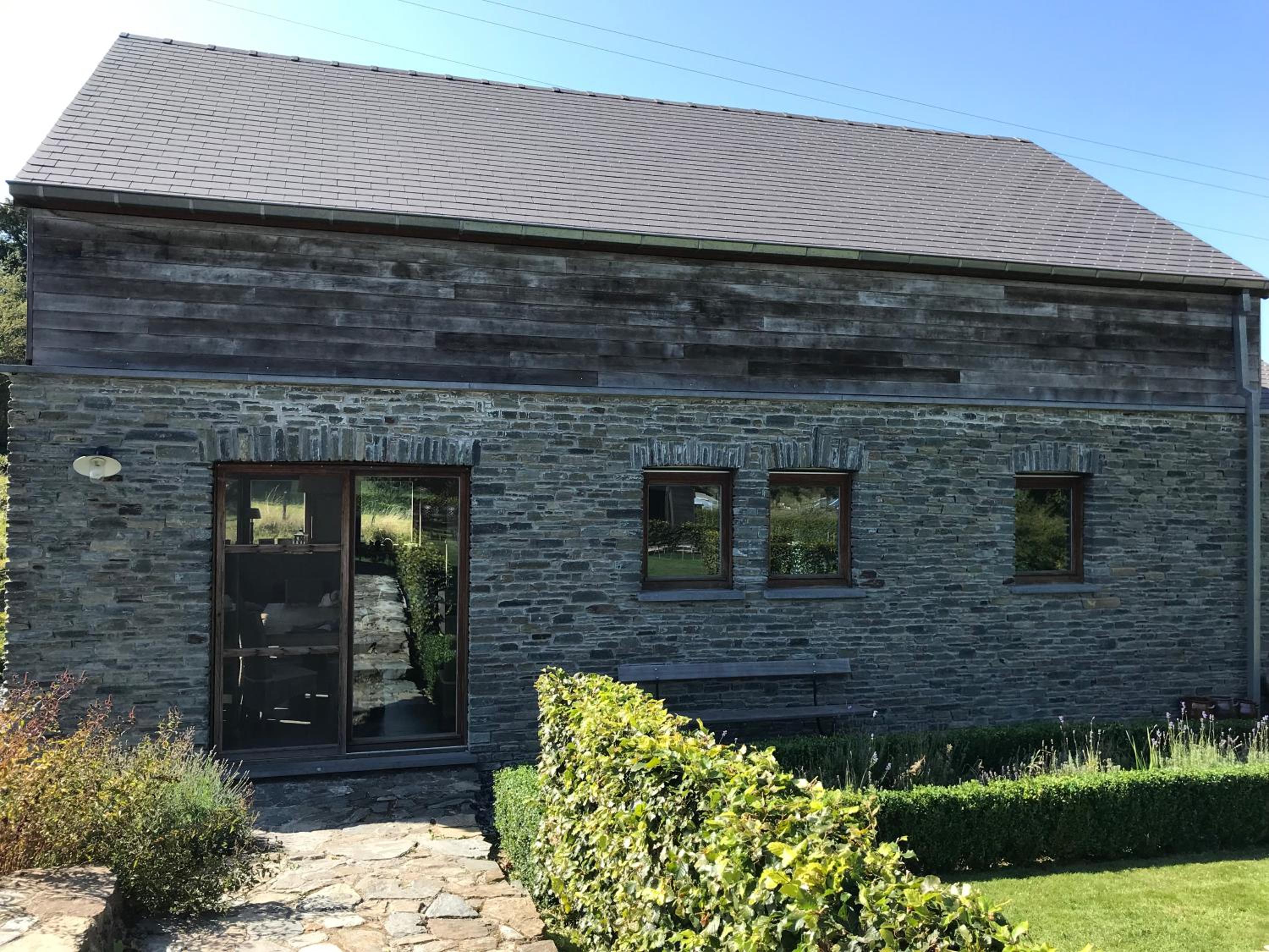 Four-Bedroom House photo 2