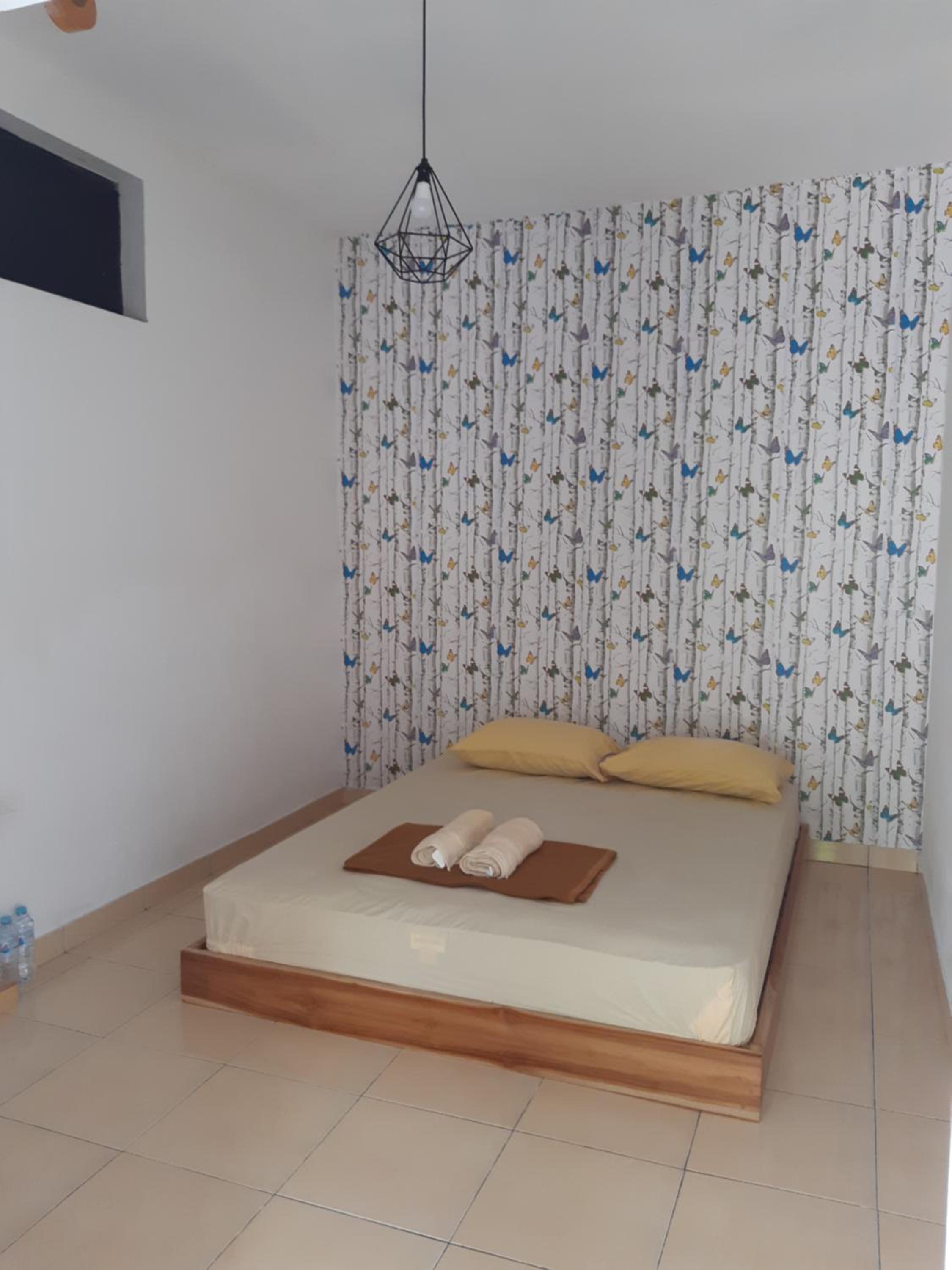 Double Room with Fan - Shared Bathroom photo 2