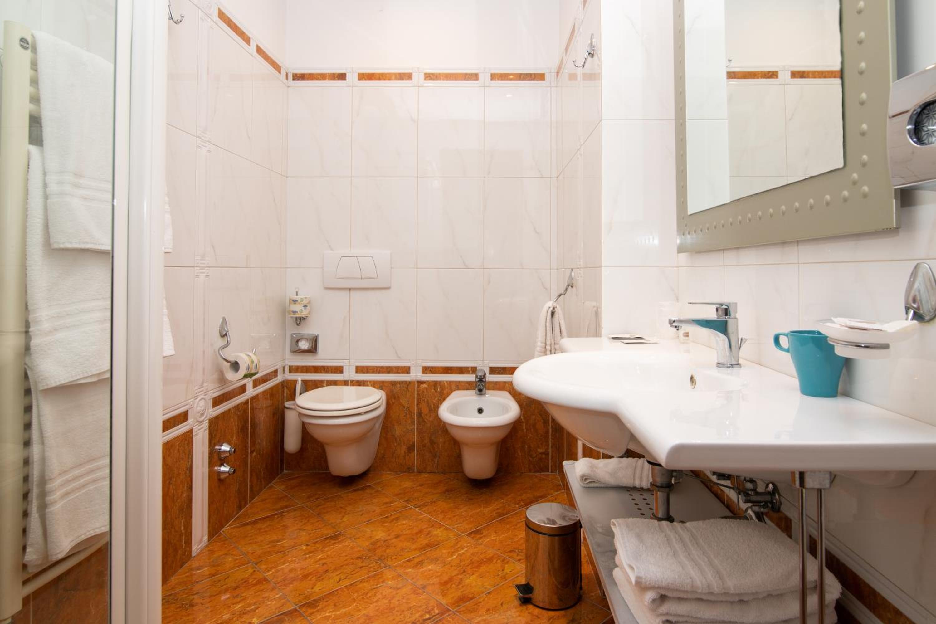 Classic Triple Room - Photo 4
