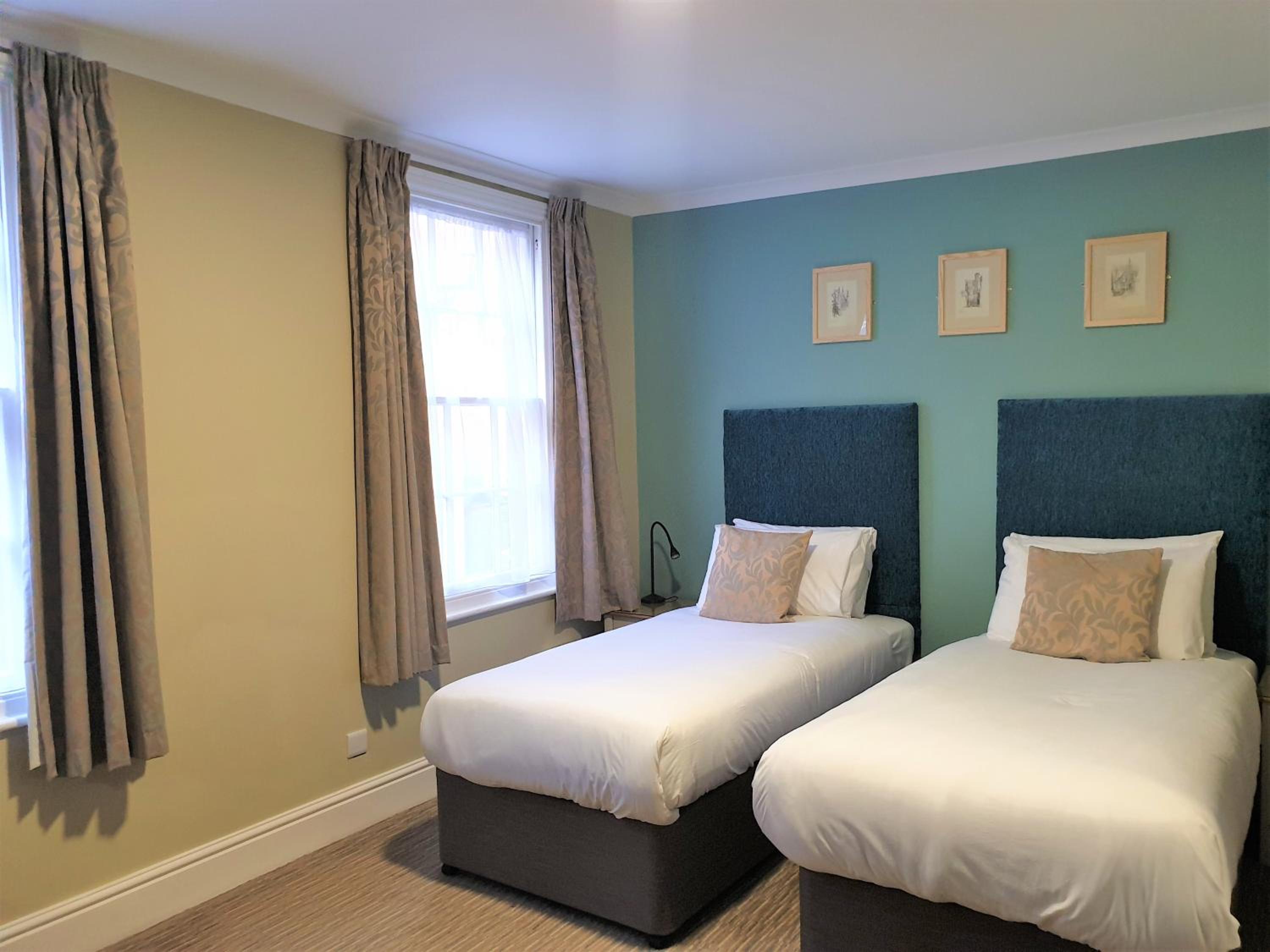 Classic Twin Room - Non-Smoking - Photo 5