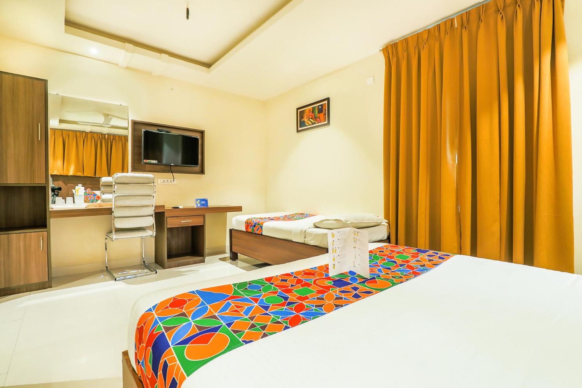 Deluxe Room - Photo 3